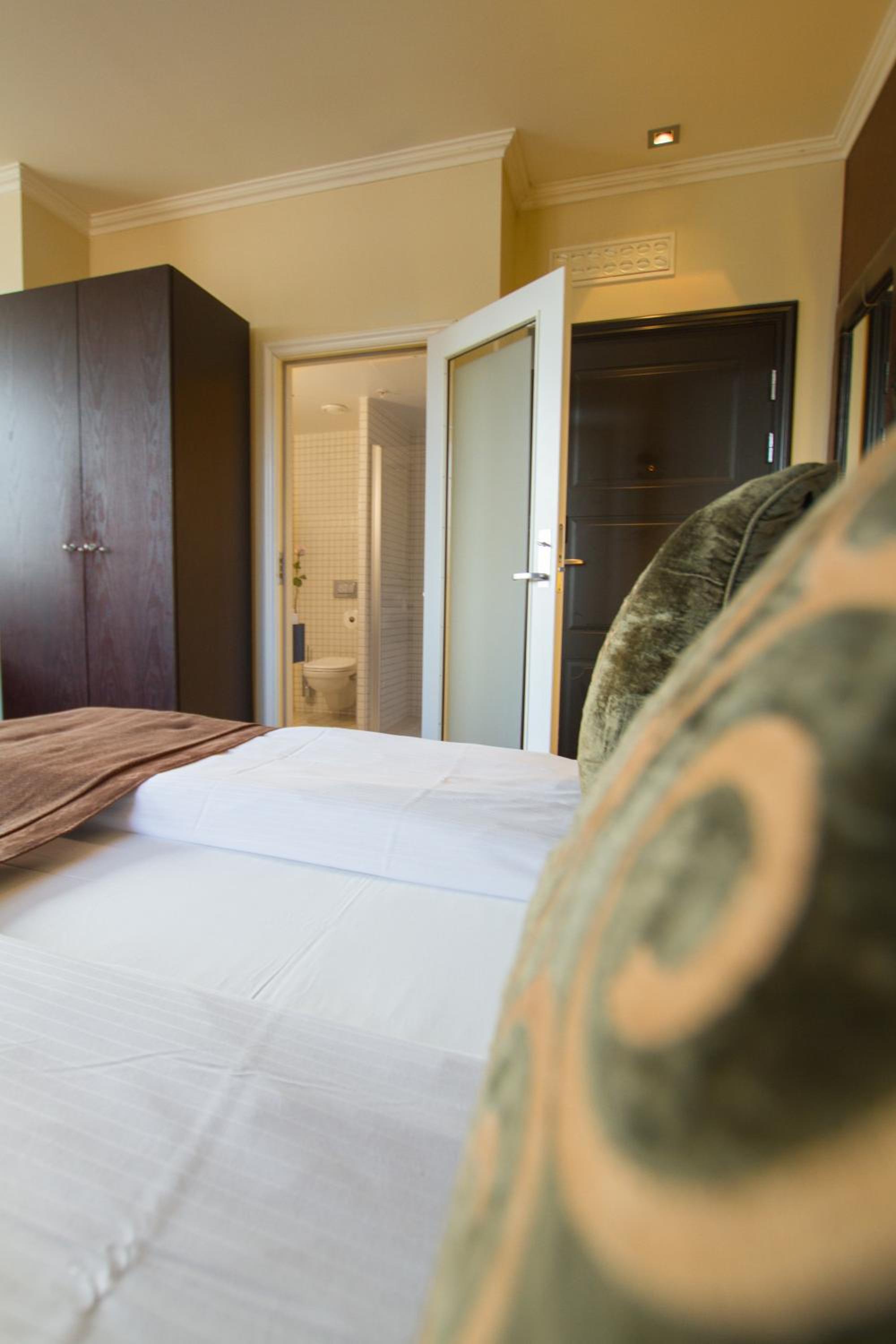 Deluxe Double Room with City View