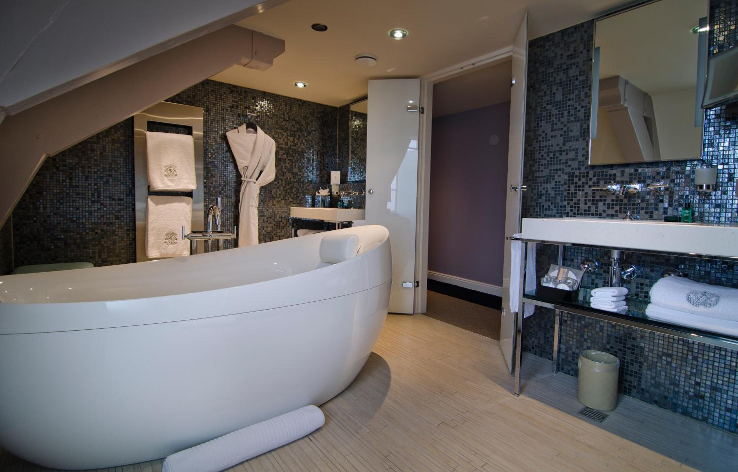 Royal Suite with One King Bed - Butler Service