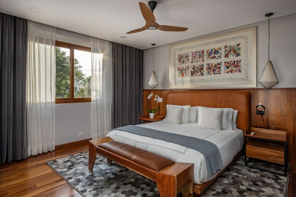 Superior Room, 1 King Bed