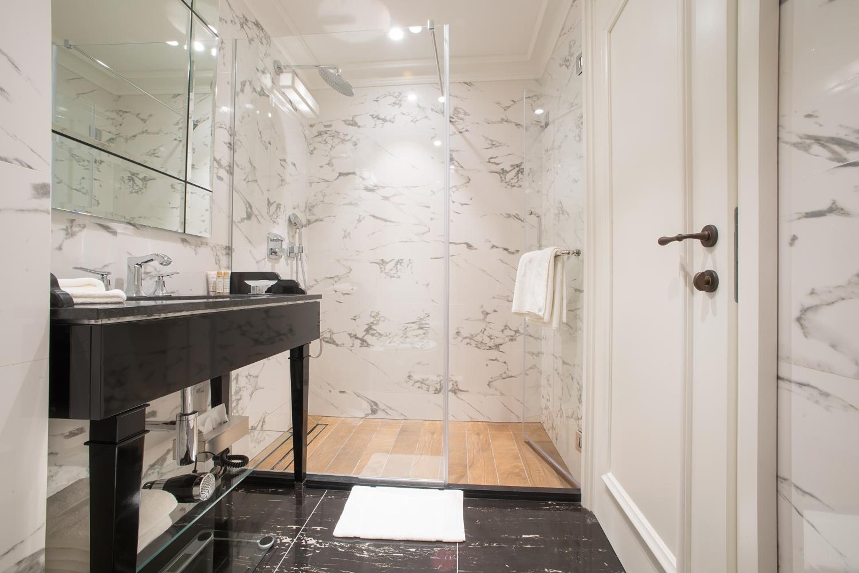 Prestige Double Room with Mountain View