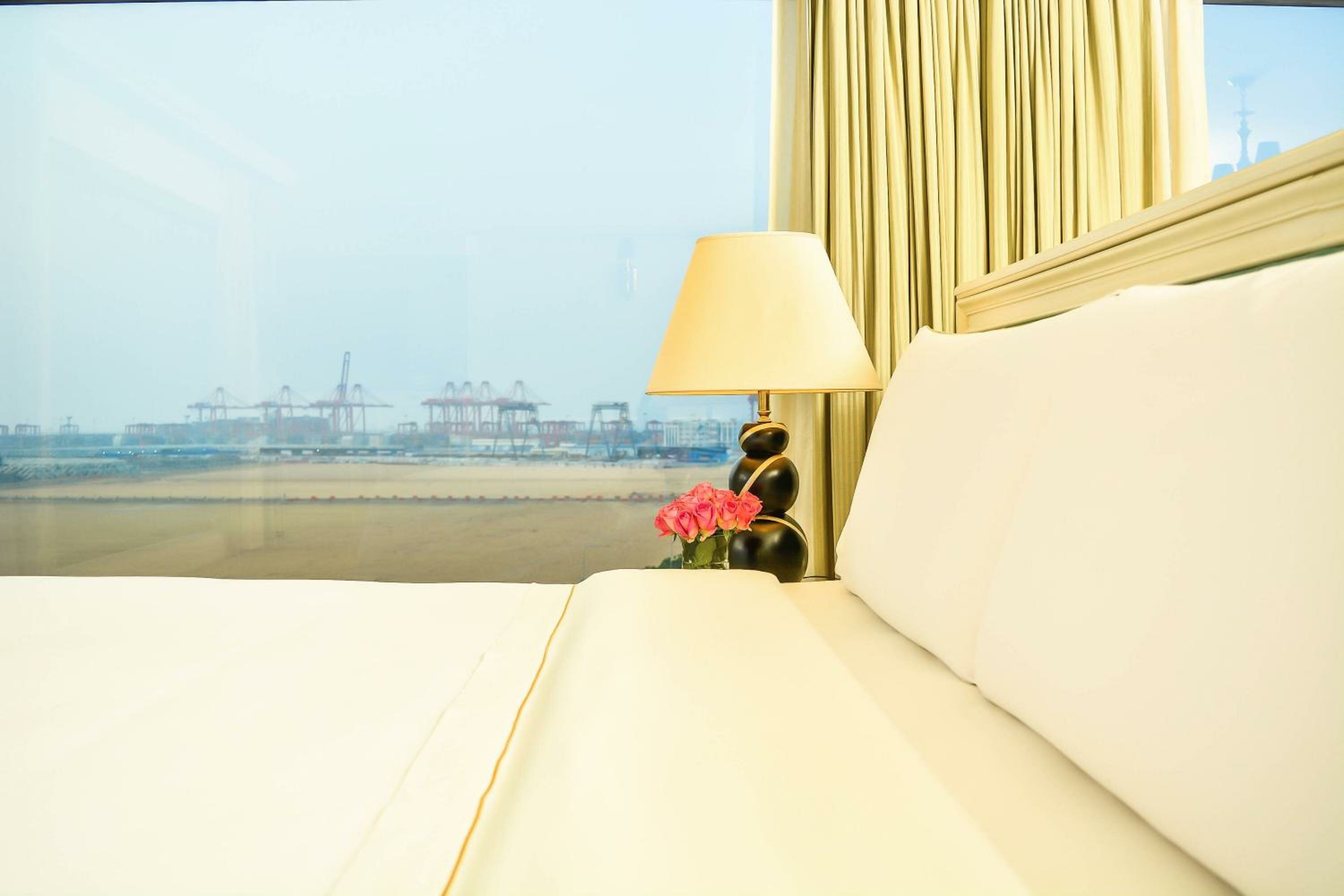 Suite with Club Lounge Access