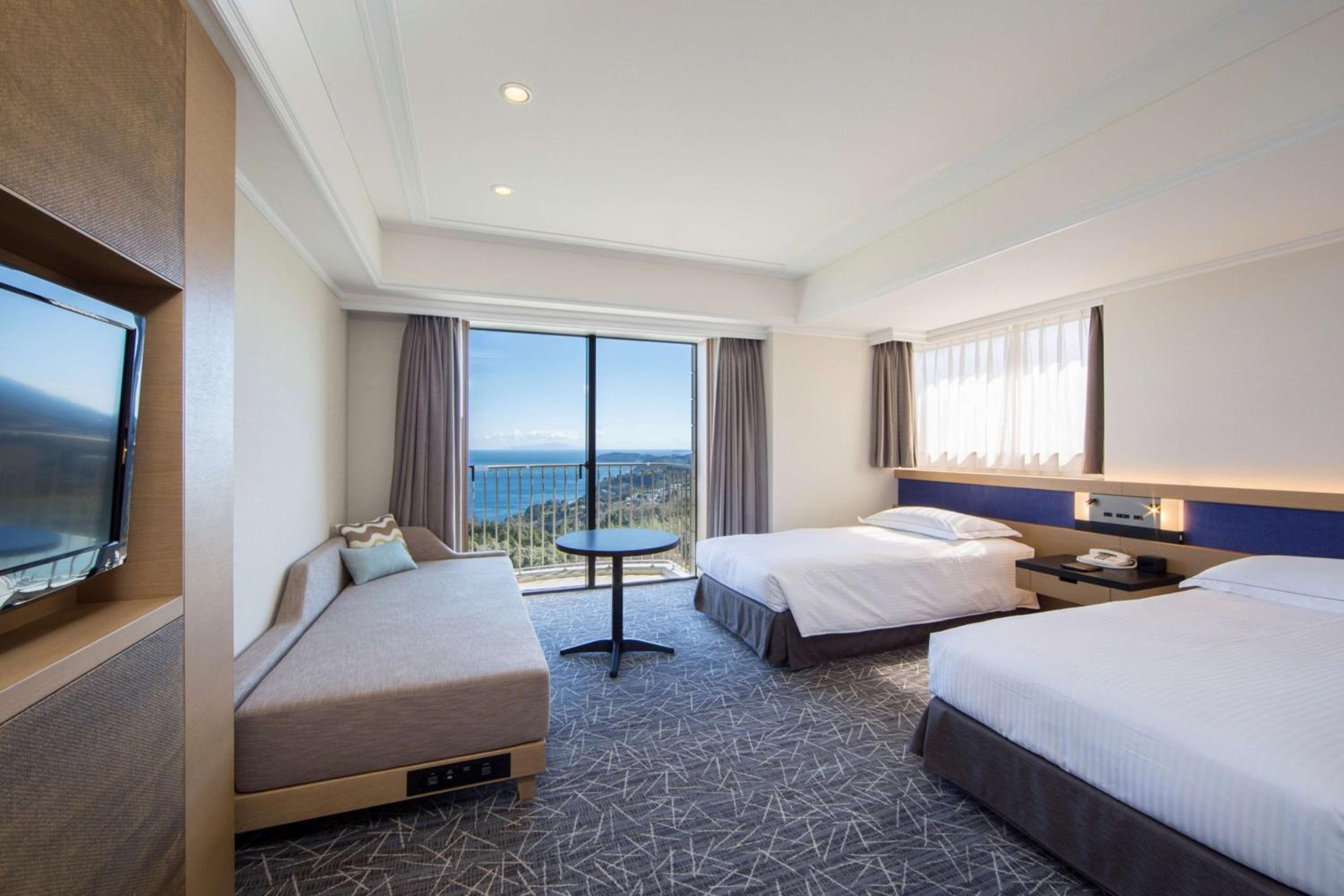 Hilton Corner Twin Room