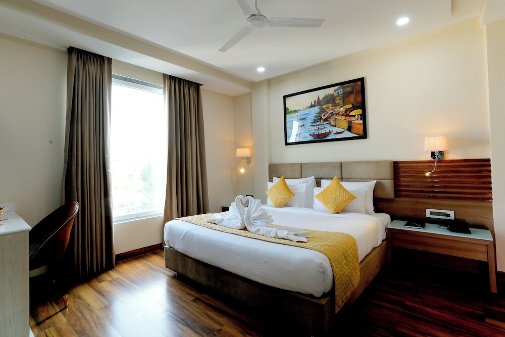 Superior Room, 1 Double Bed, Non Smoking, City View