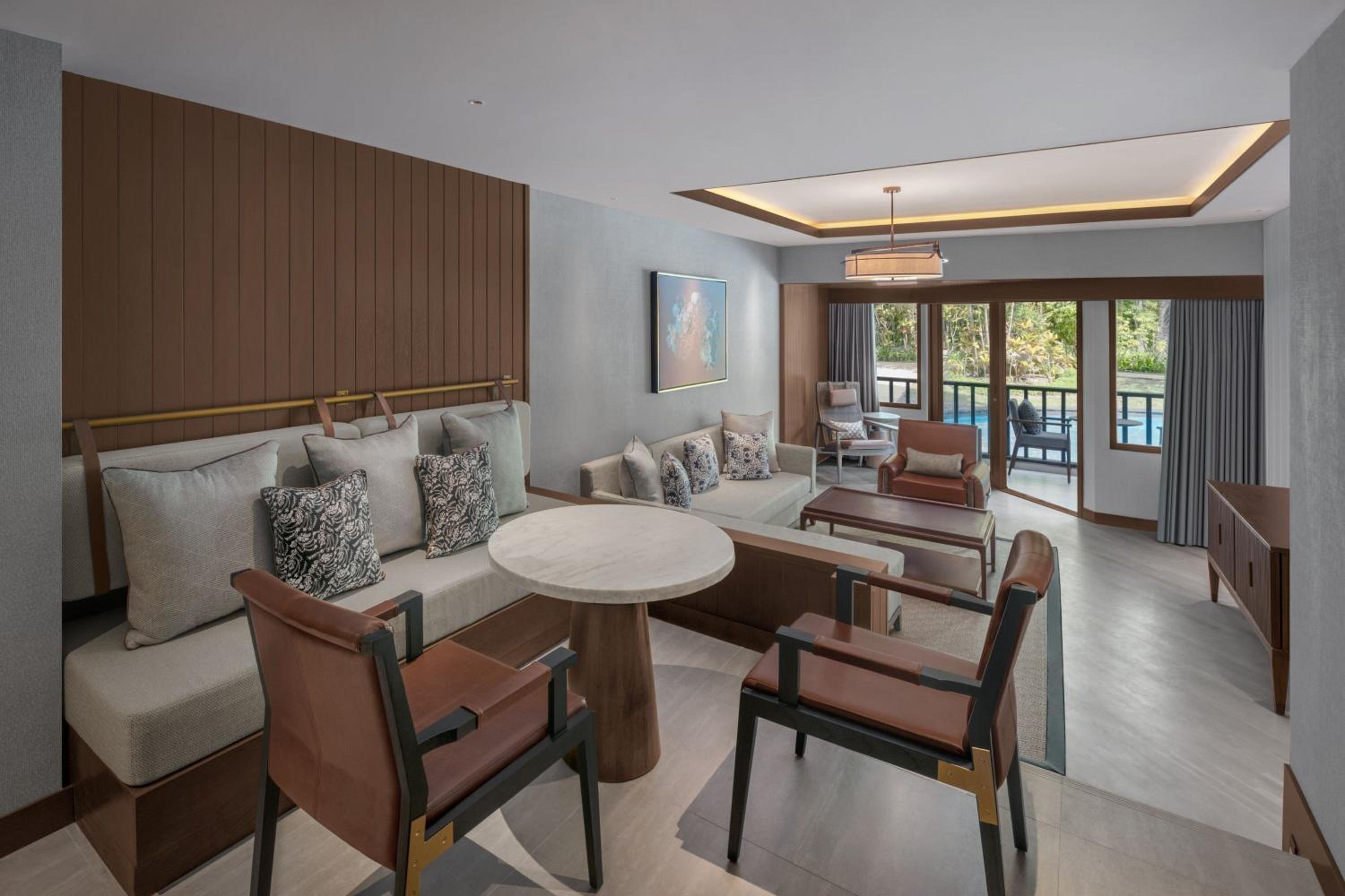 Lagoon Access Suite, 1 Bedroom Suite, 1 King, Terrace with Free Daily Activity