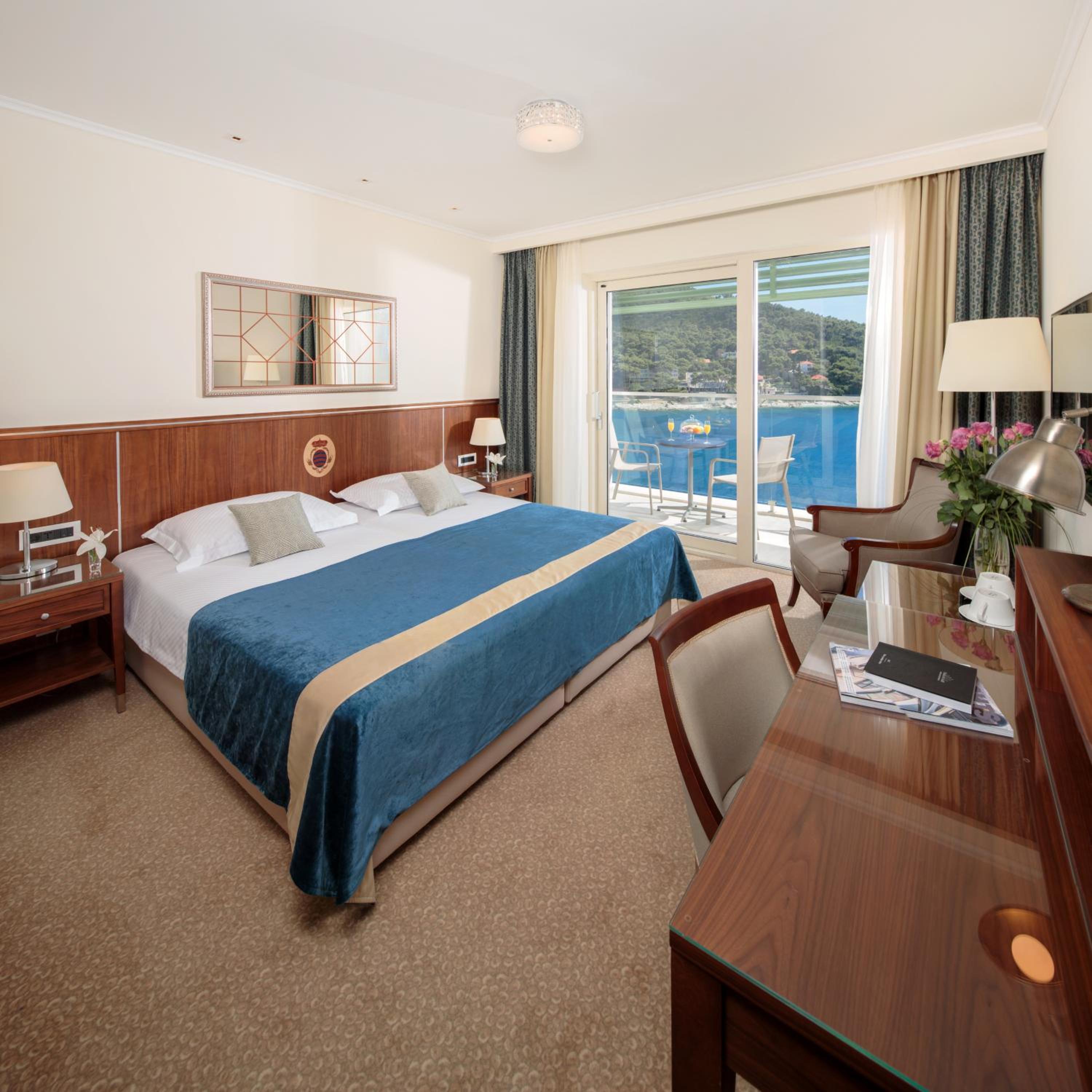 Double or Twin Room with Balcony and Sea View