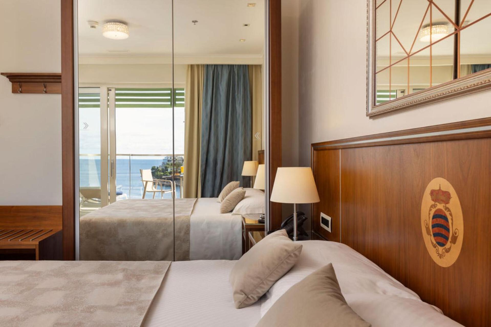 Double or Twin Room with Balcony and Sea View