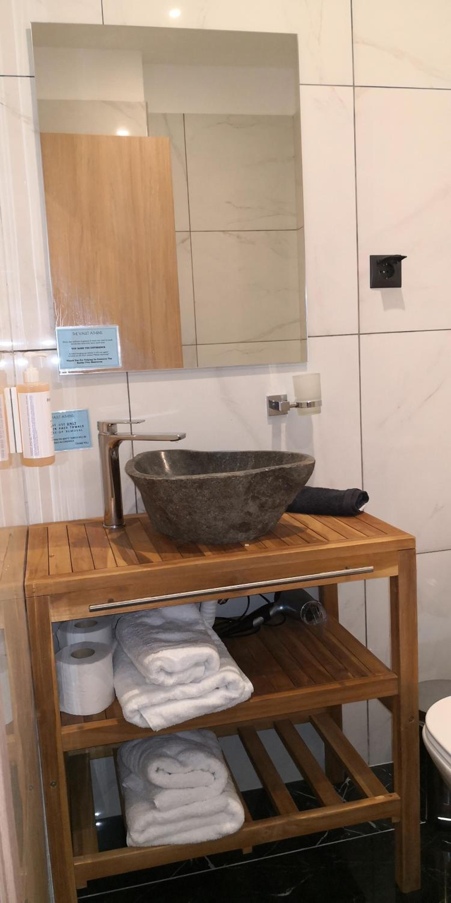 Economy Room with Inner Courtyard View