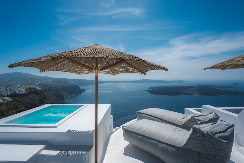 Master Suite - Private Terrace (Outdoor Hot Tub - Caldera View)