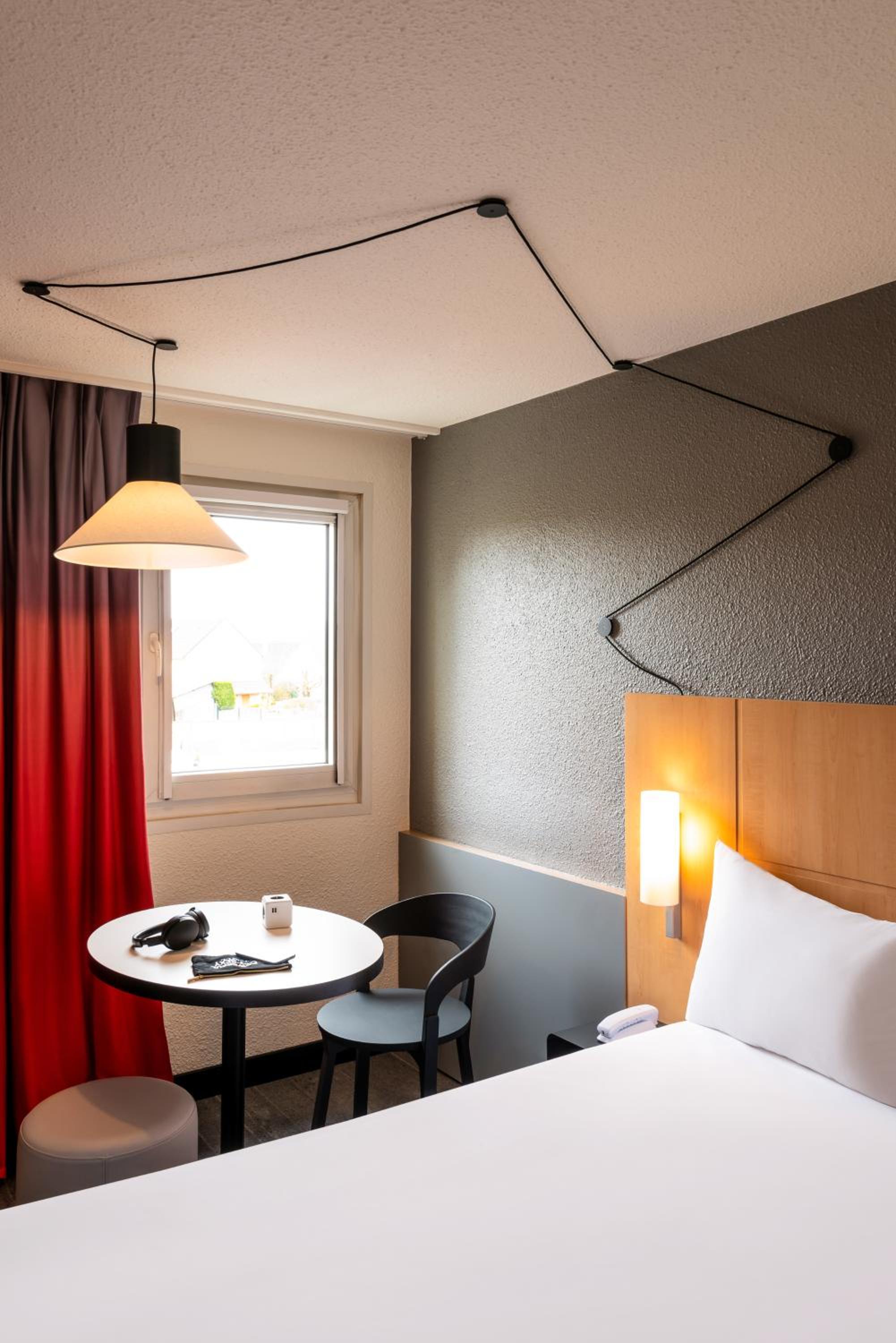 2 Adjoining Double Rooms