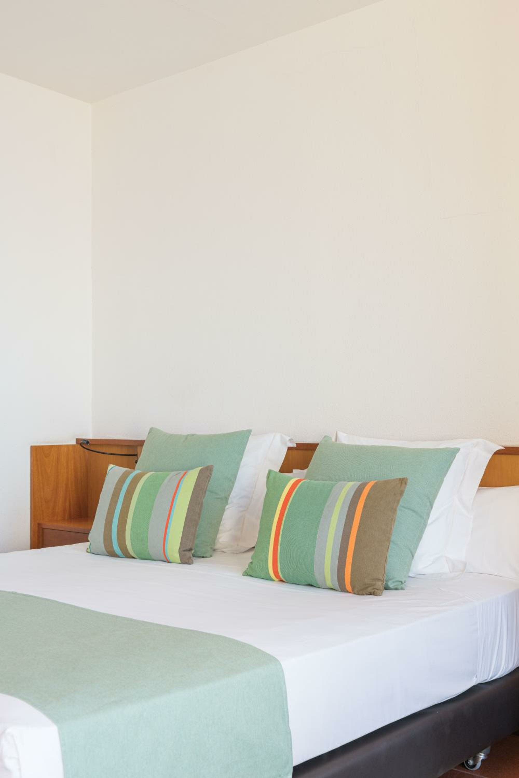 Double Room with Sea View and Extra Bed