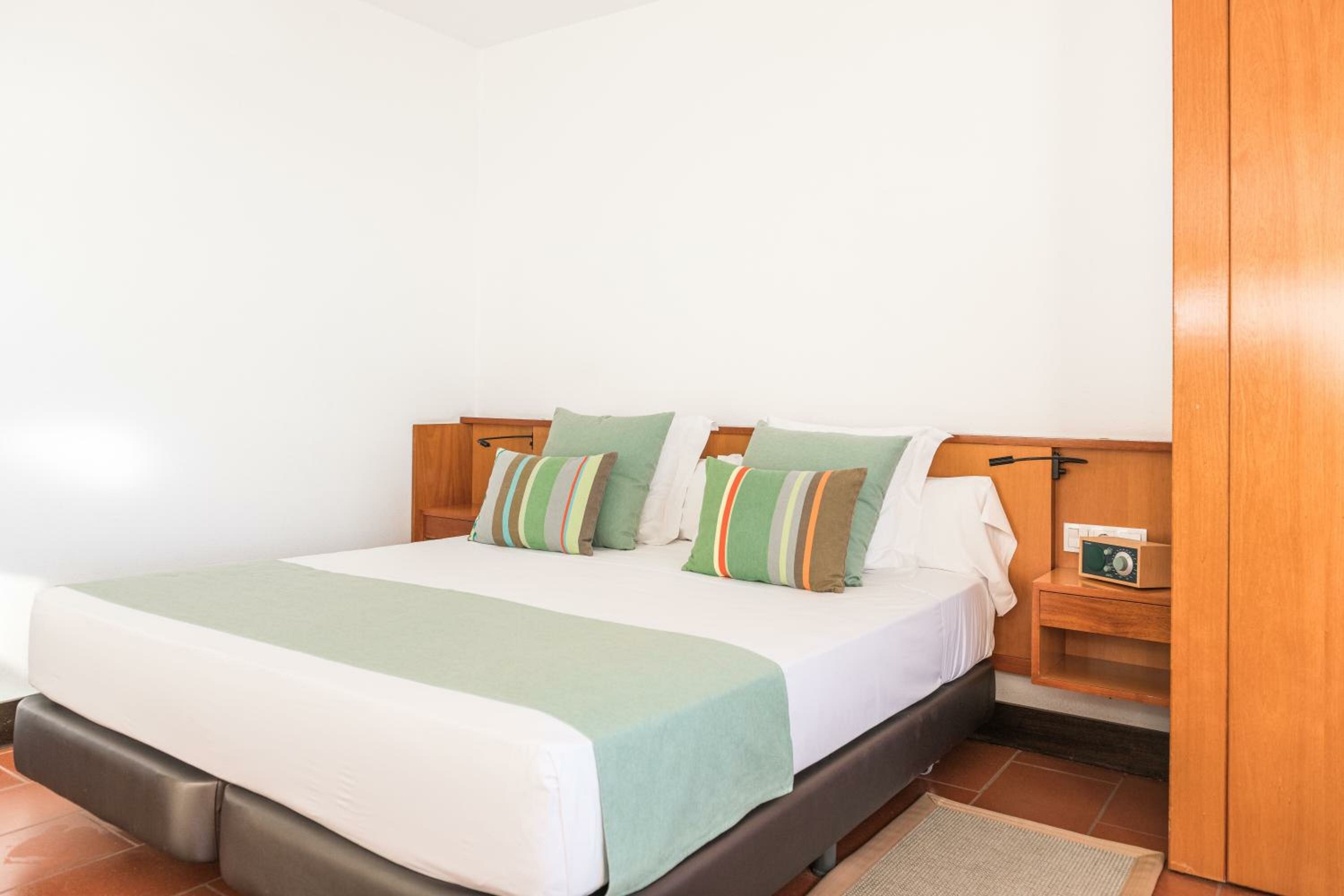 Double Room with Sea View and Extra Bed