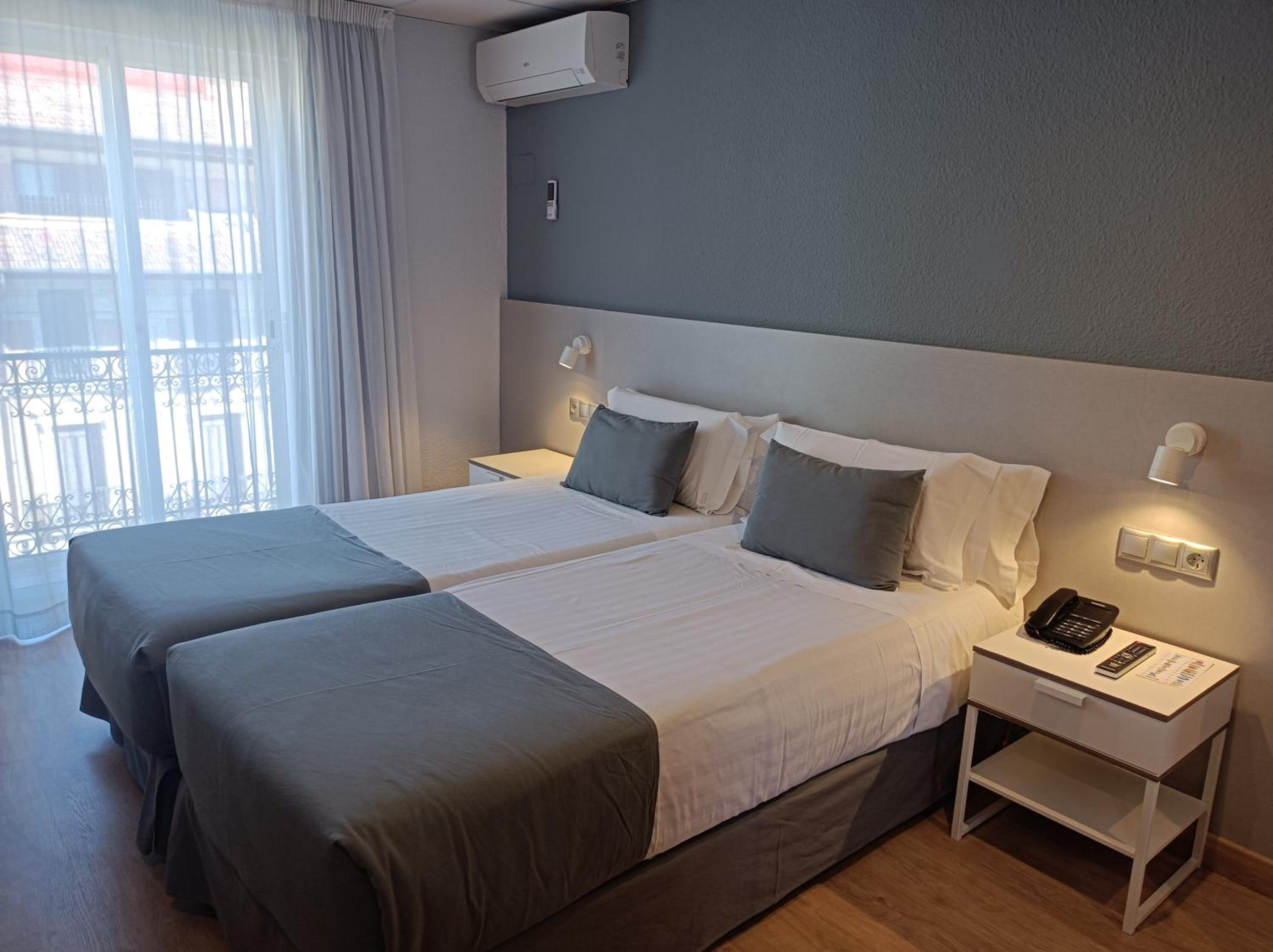 Superior Twin Room With City View