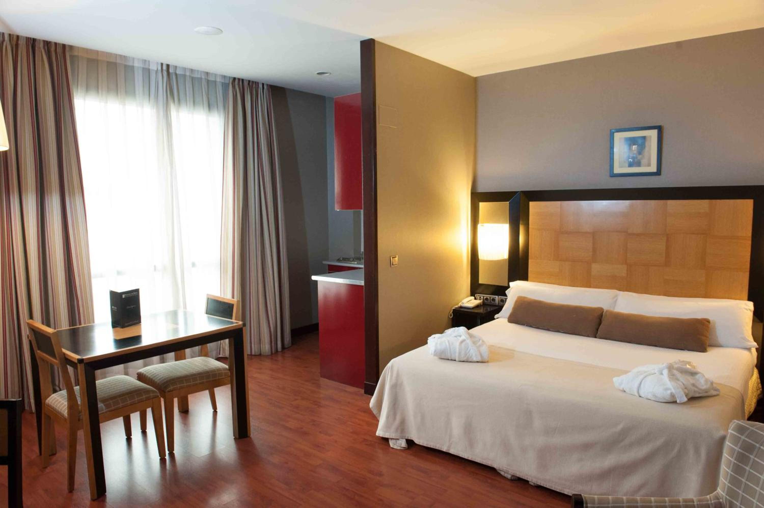 Triple Premium with Lounge