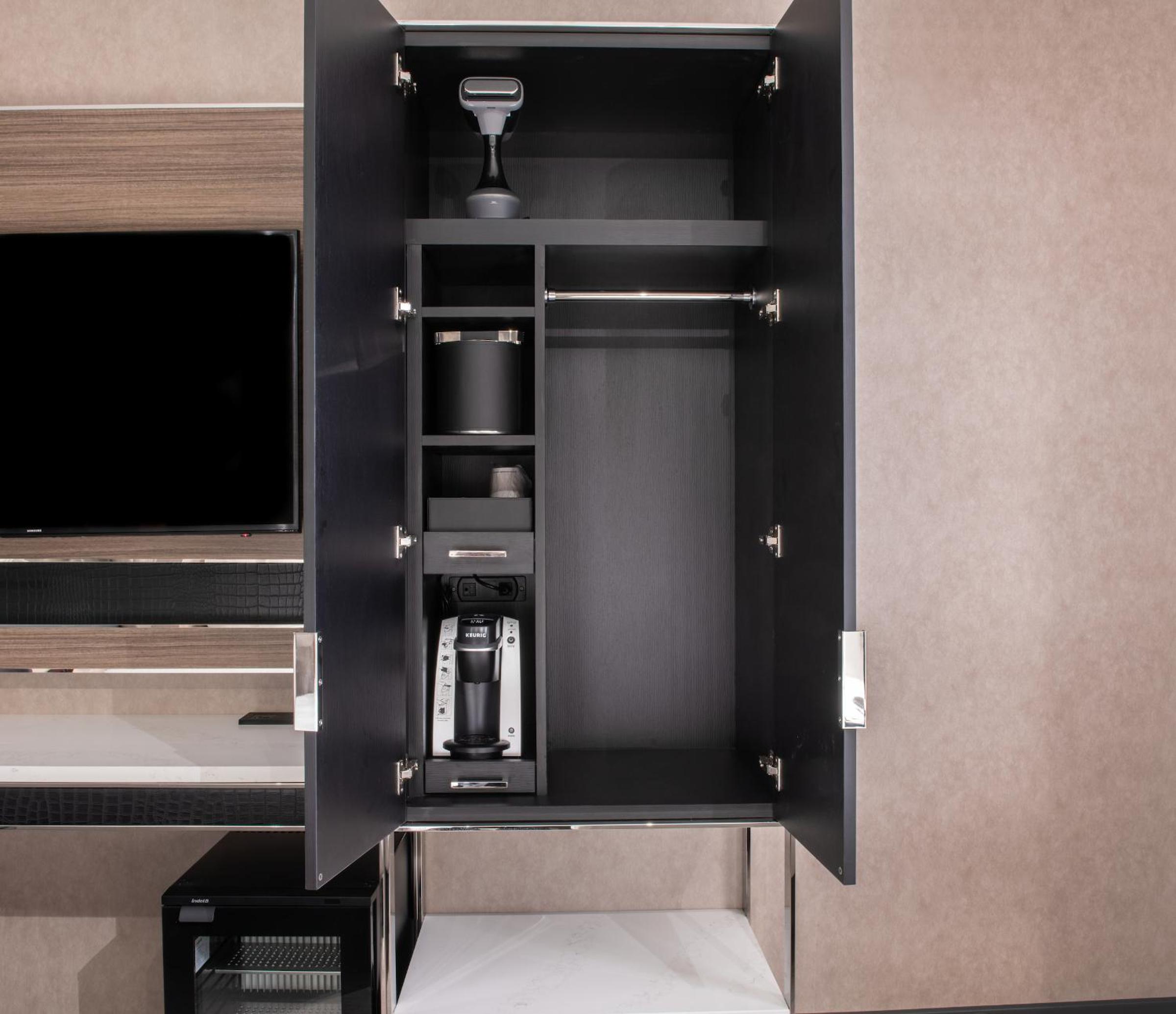 Deluxe Double Guest Room