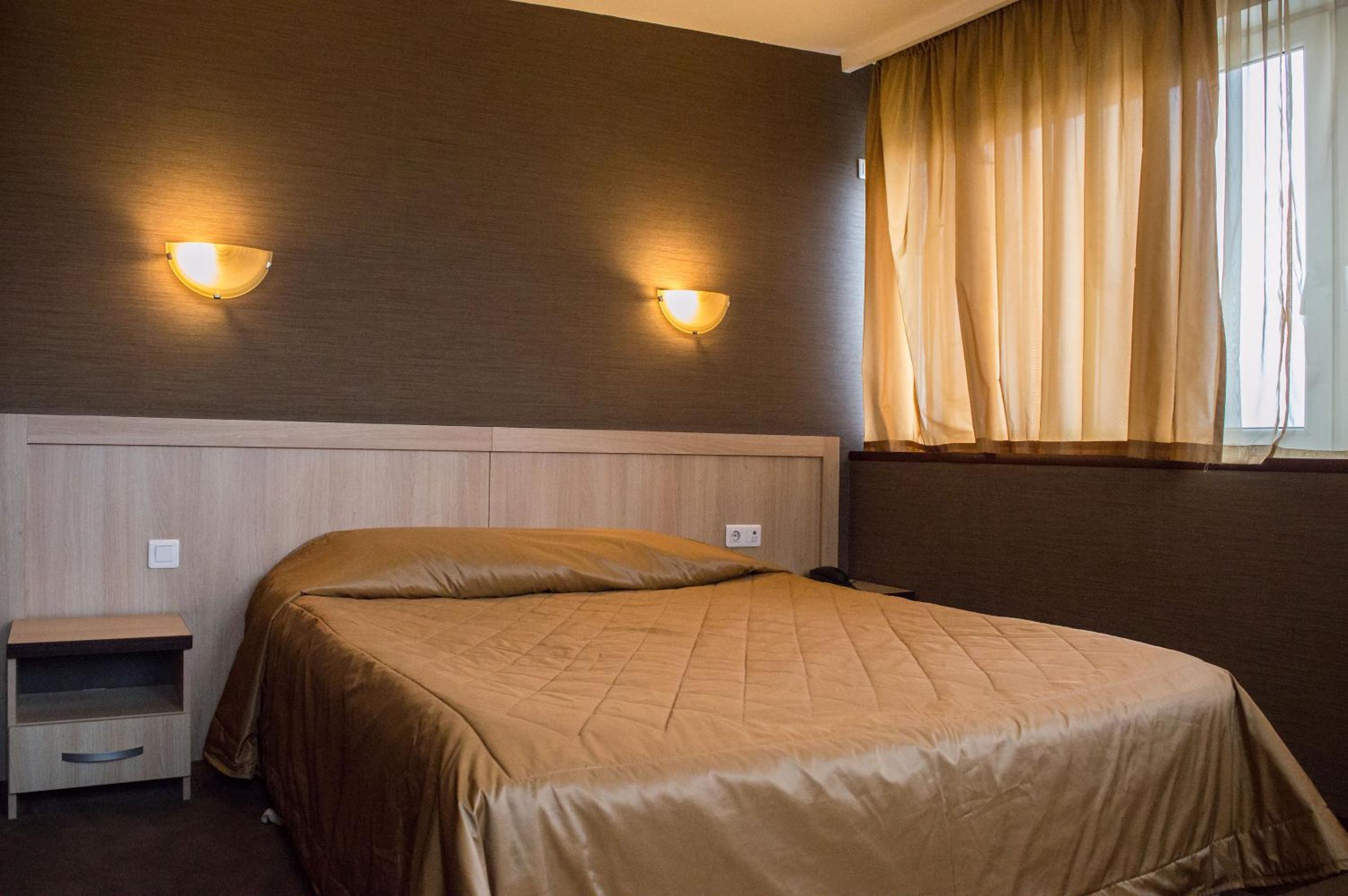 Panorama Suite with King size bed with free tea/coffee making facilities
