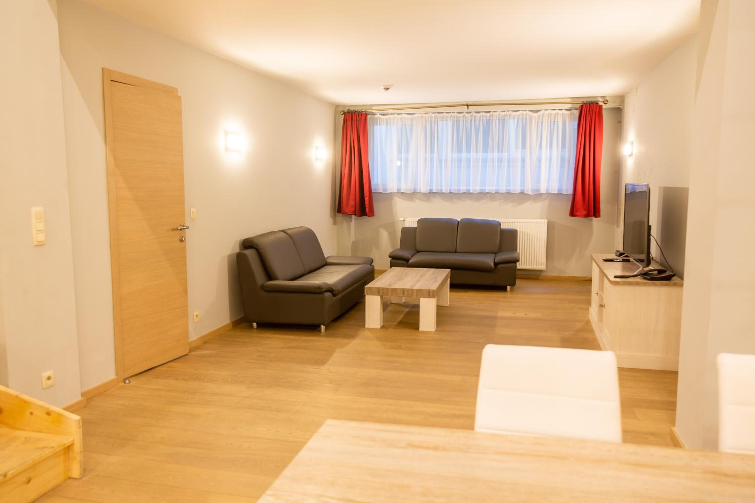 Deluxe Apartment (1 - 7 adults)