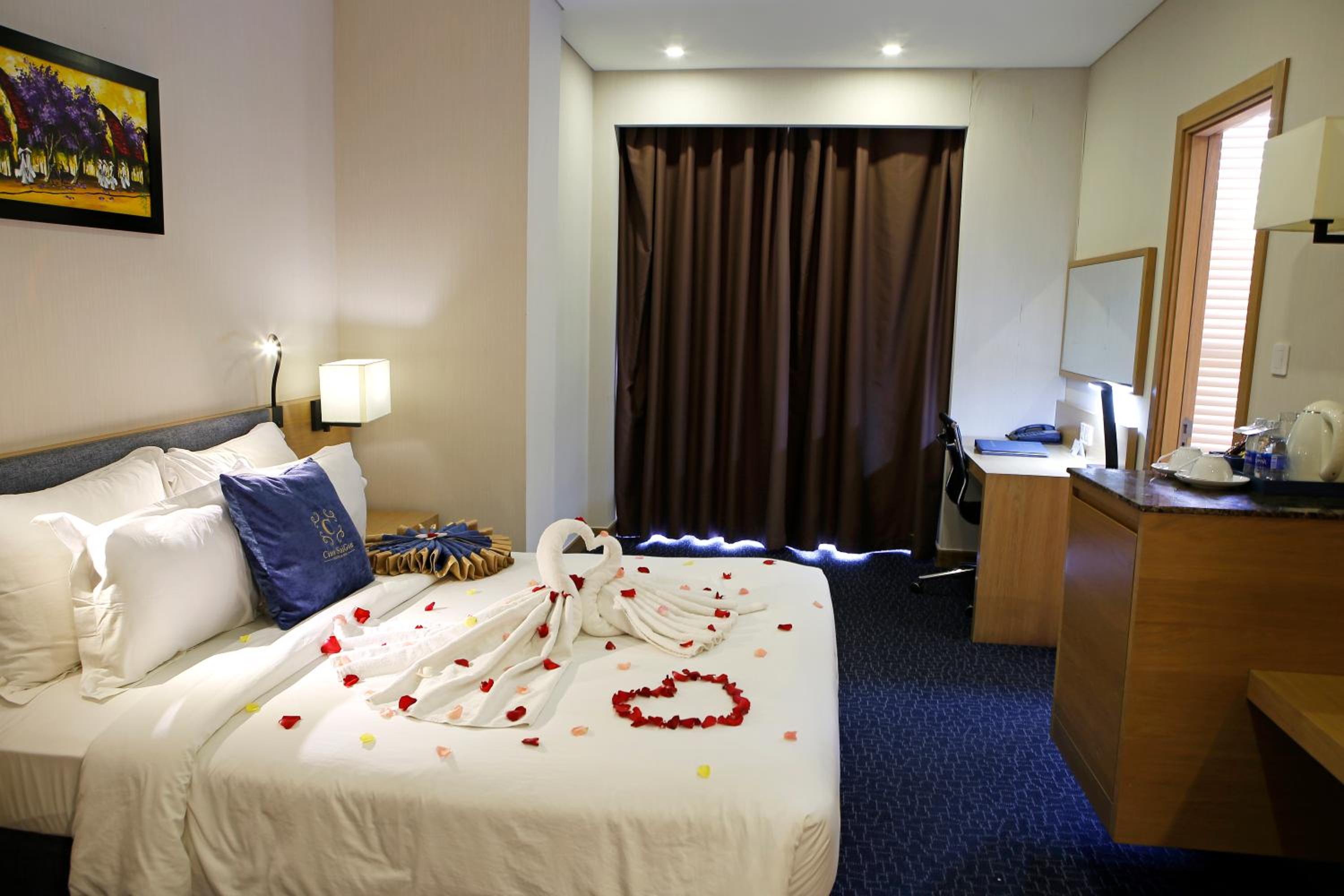 Suite Double with City View