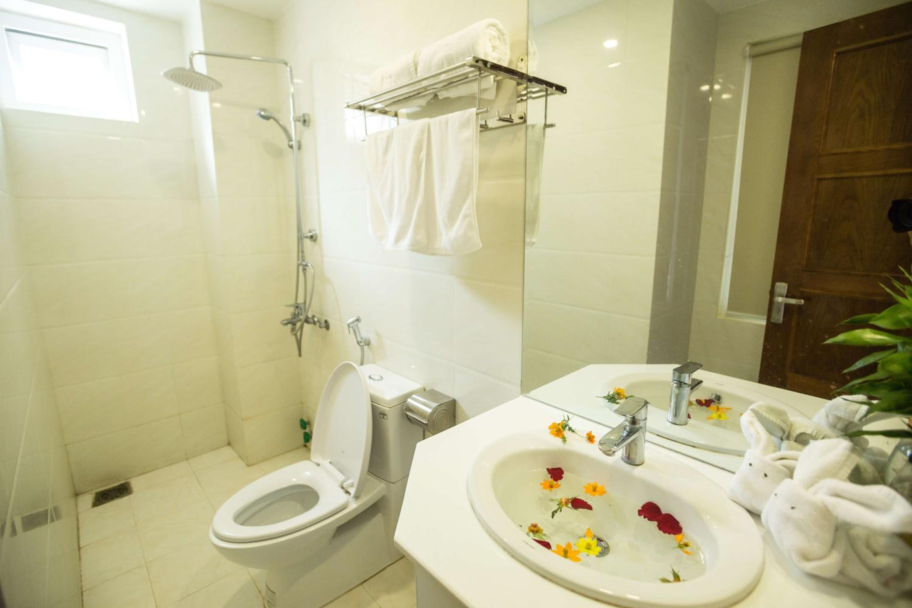 Deluxe Queen Room With Two Queen Beds