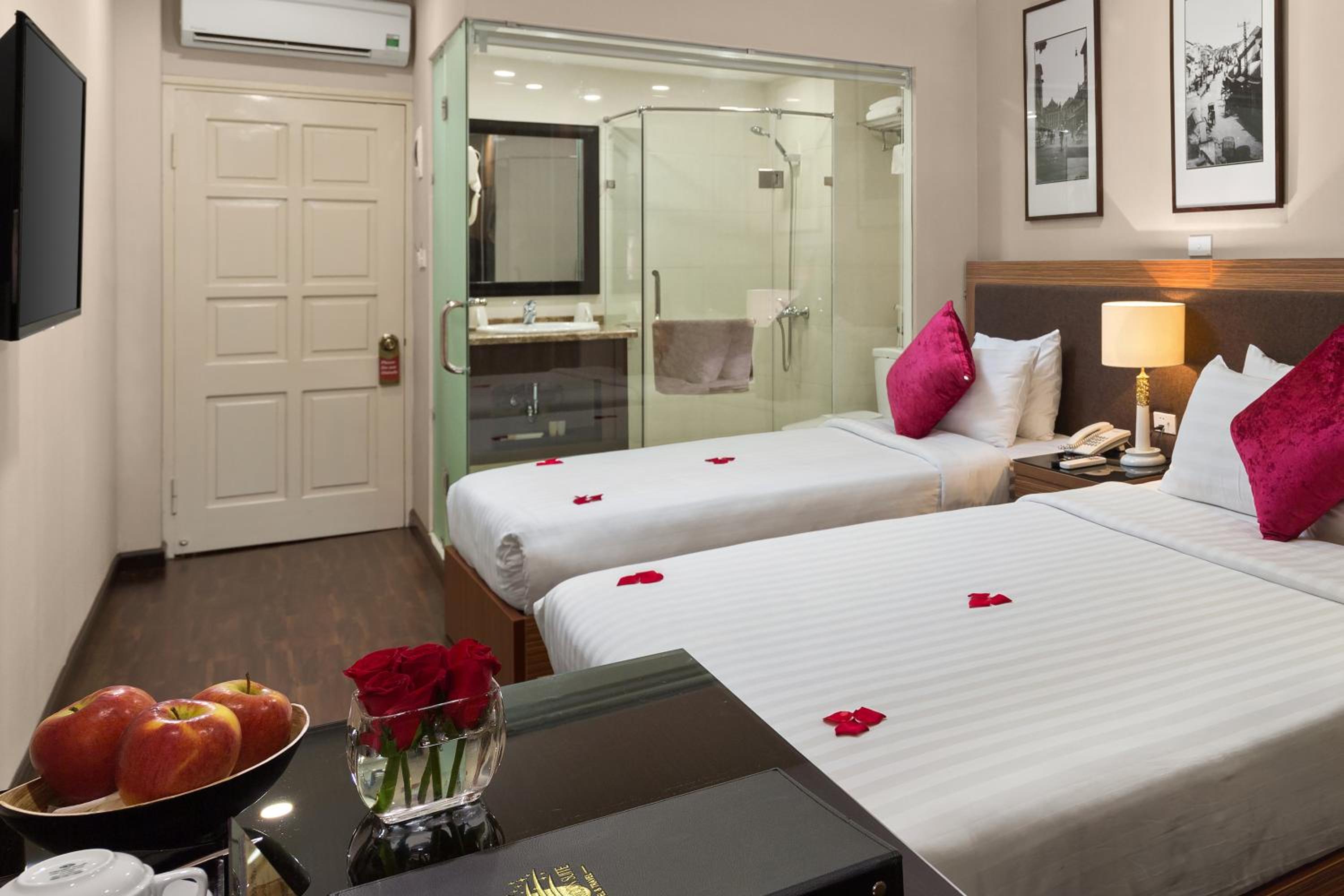 Twin Room with City View