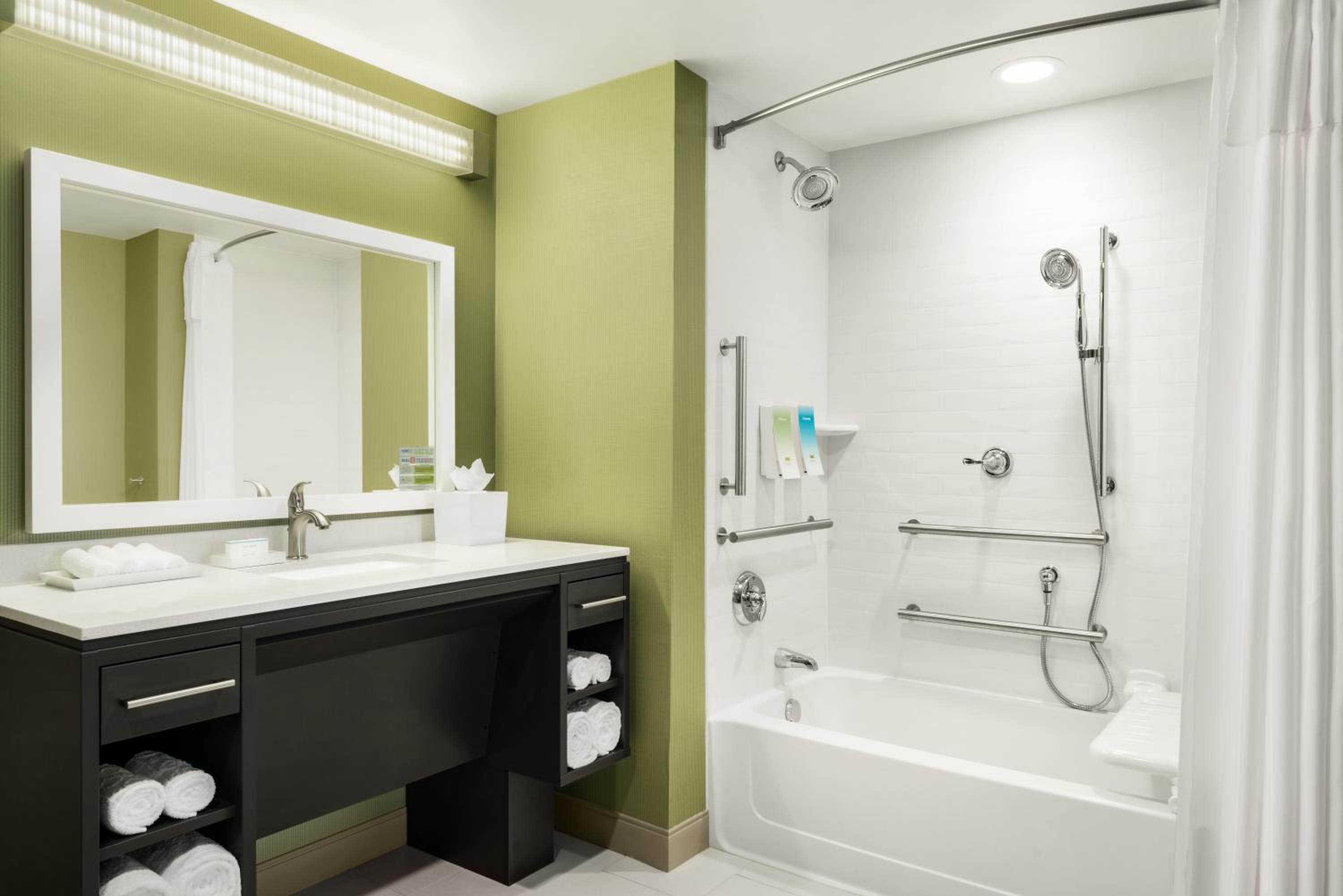 King Studio Suite - Hearing Access/Non-Smoking