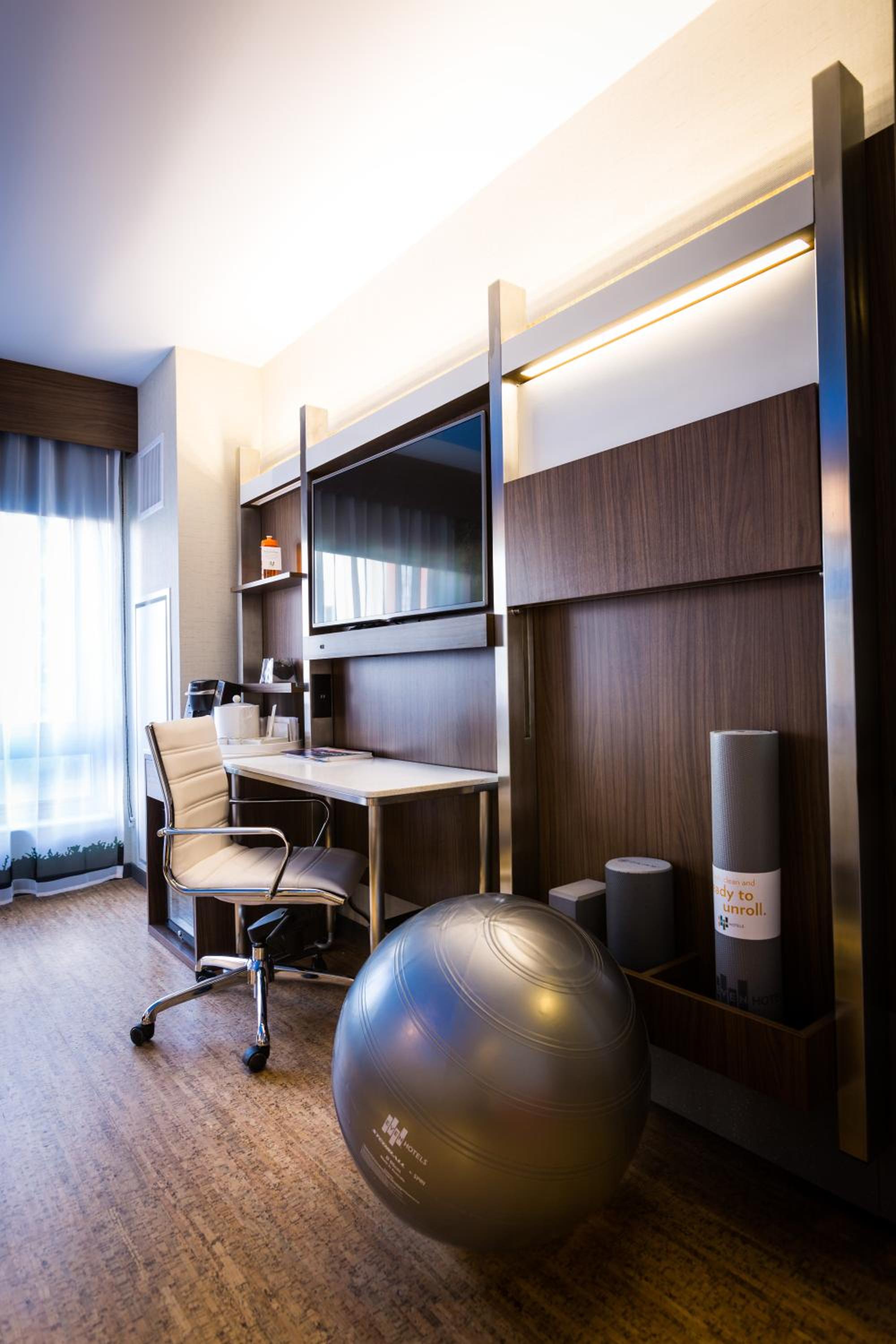 Double Room with Two Double Beds - Hearing Mobility Accessible Roll-In Shower