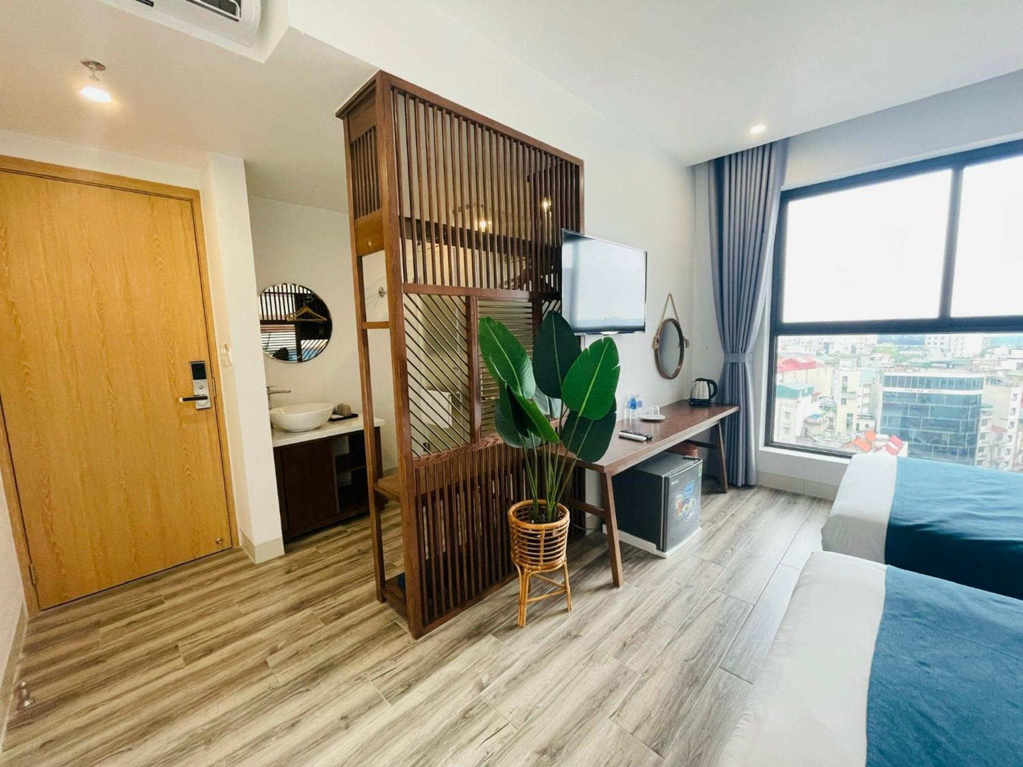 Deluxe Double or Twin Room with Sea View