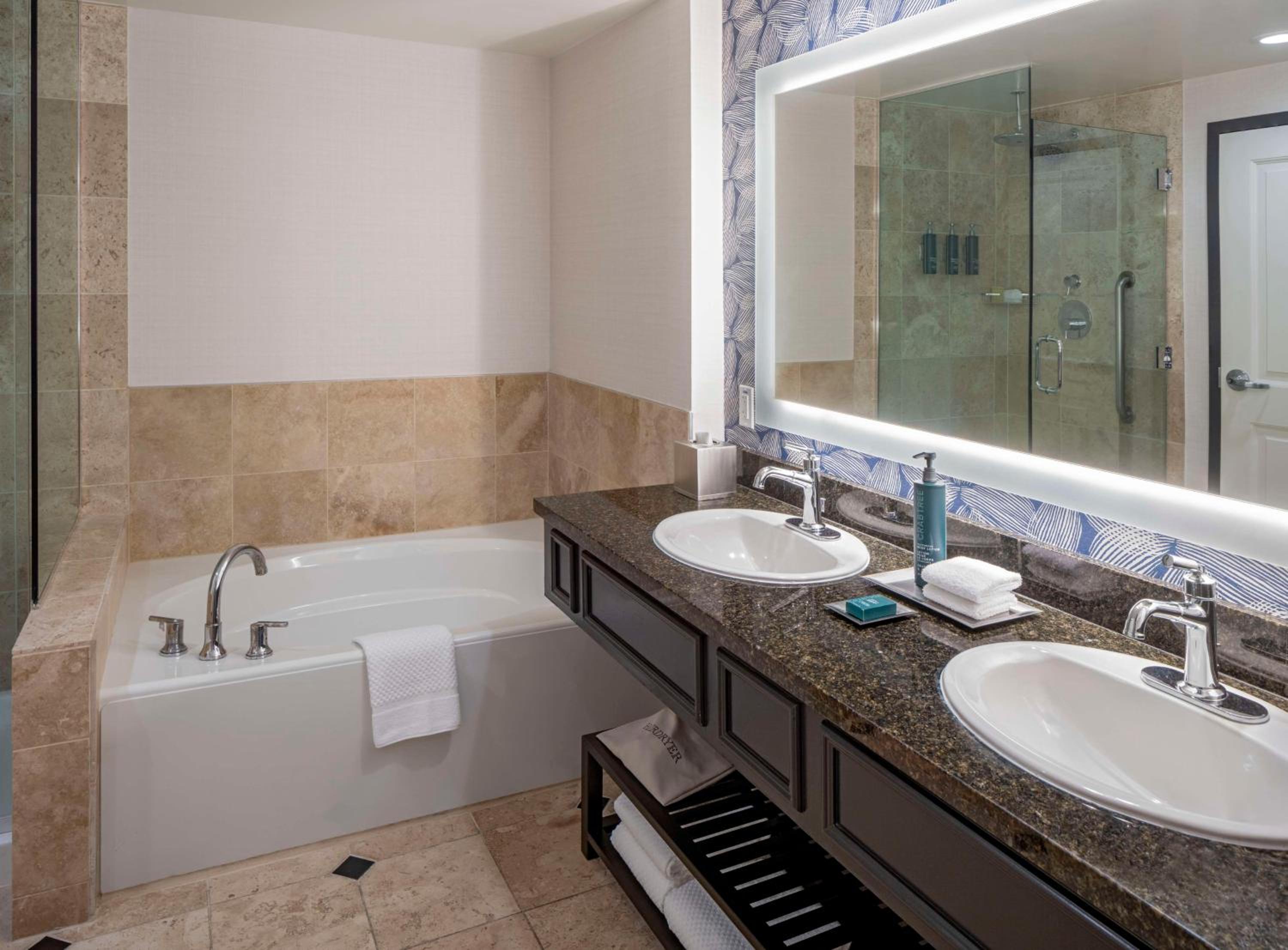 One-Bedroom King Suite