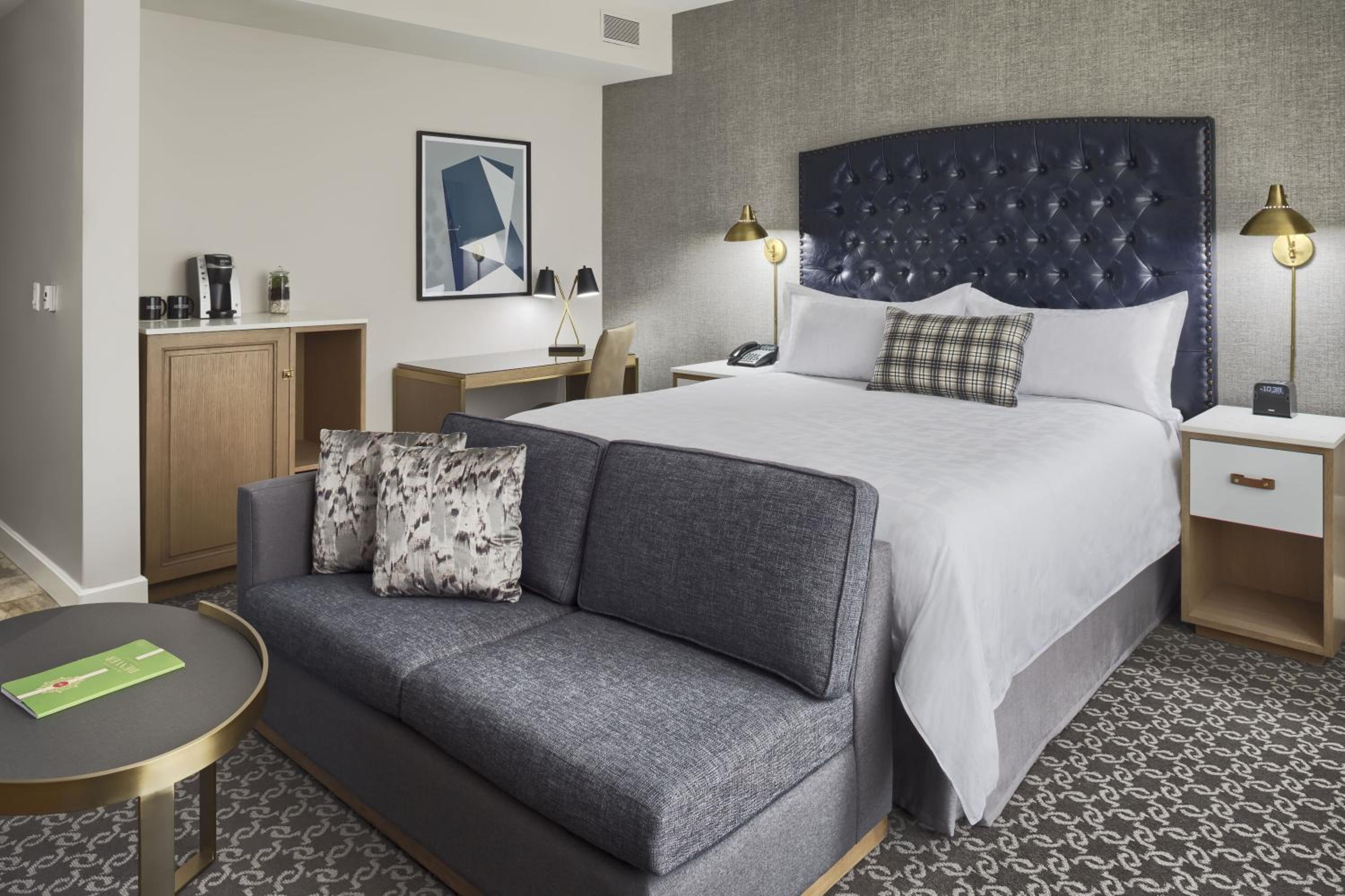 Deluxe King Room