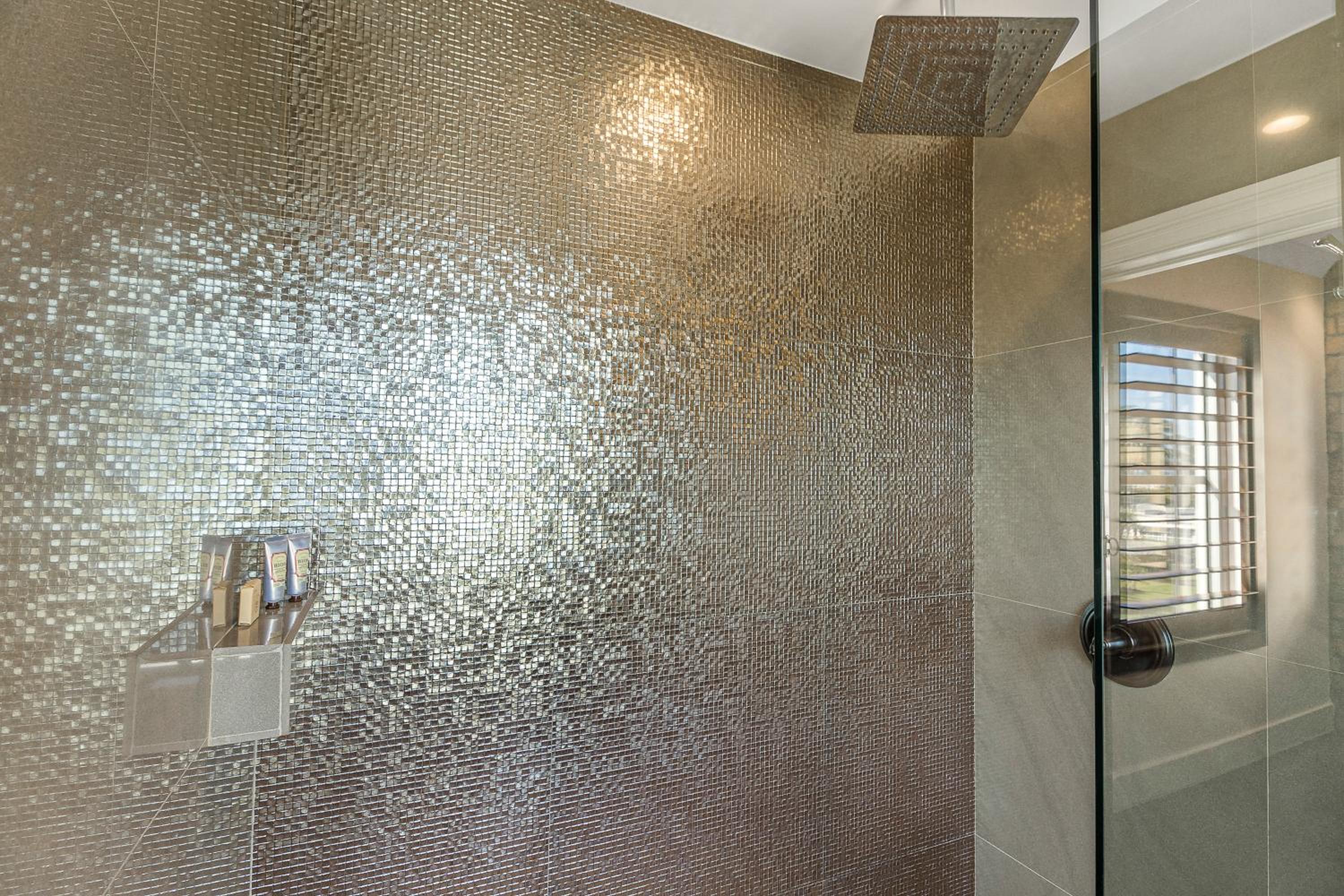 Ocean Front One-Bedroom Suite 