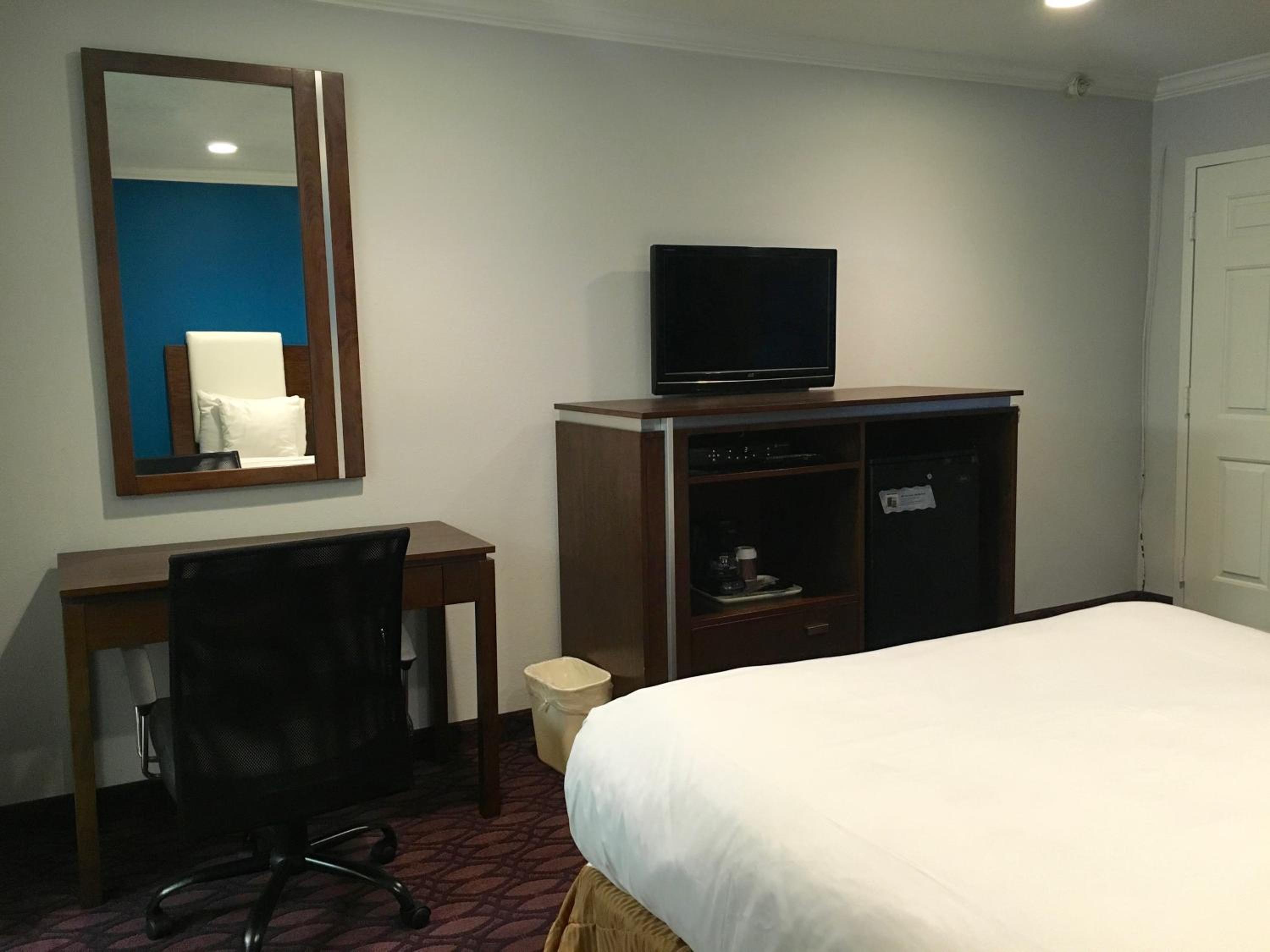 King Room - Non-Smoking