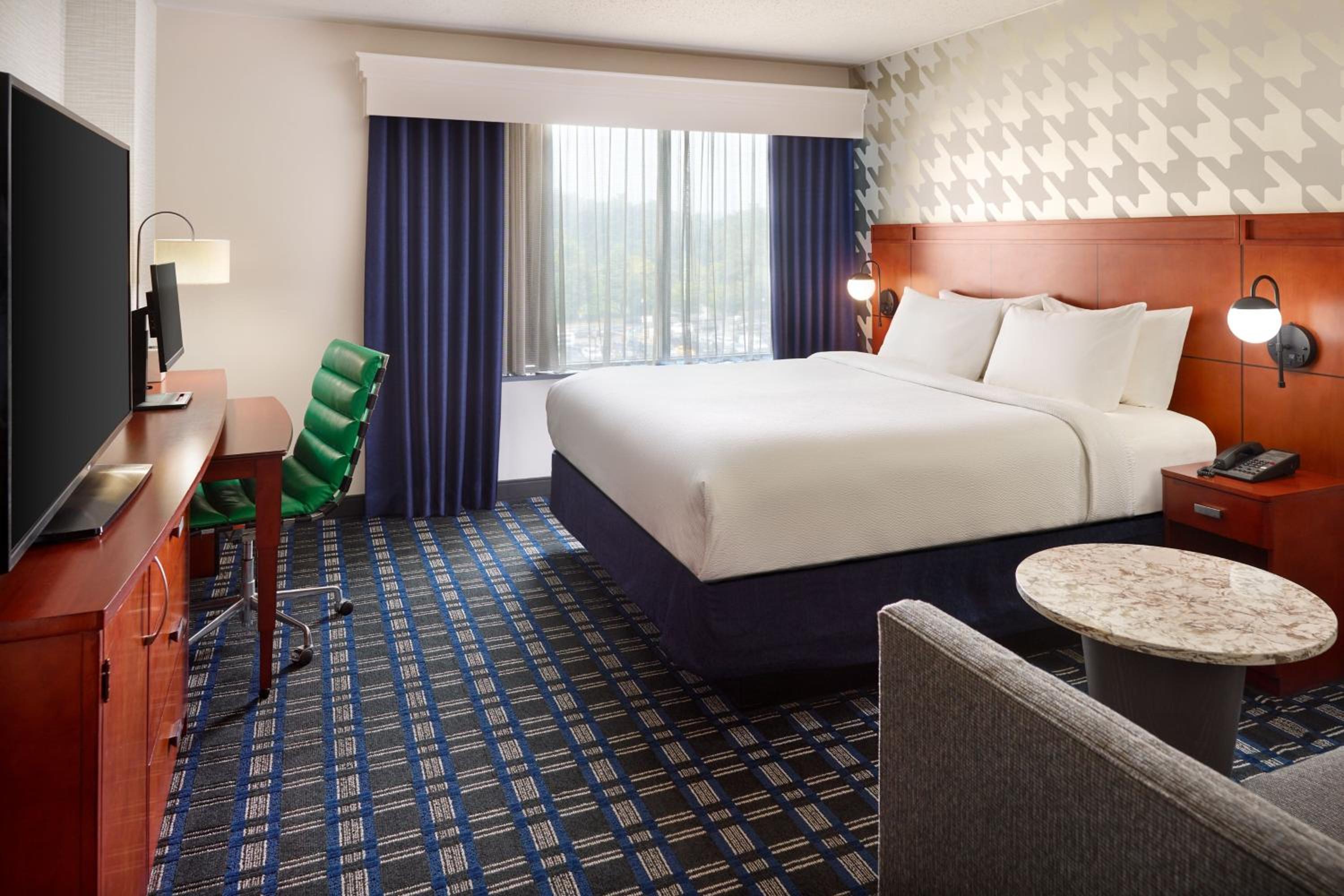 Deluxe King Room