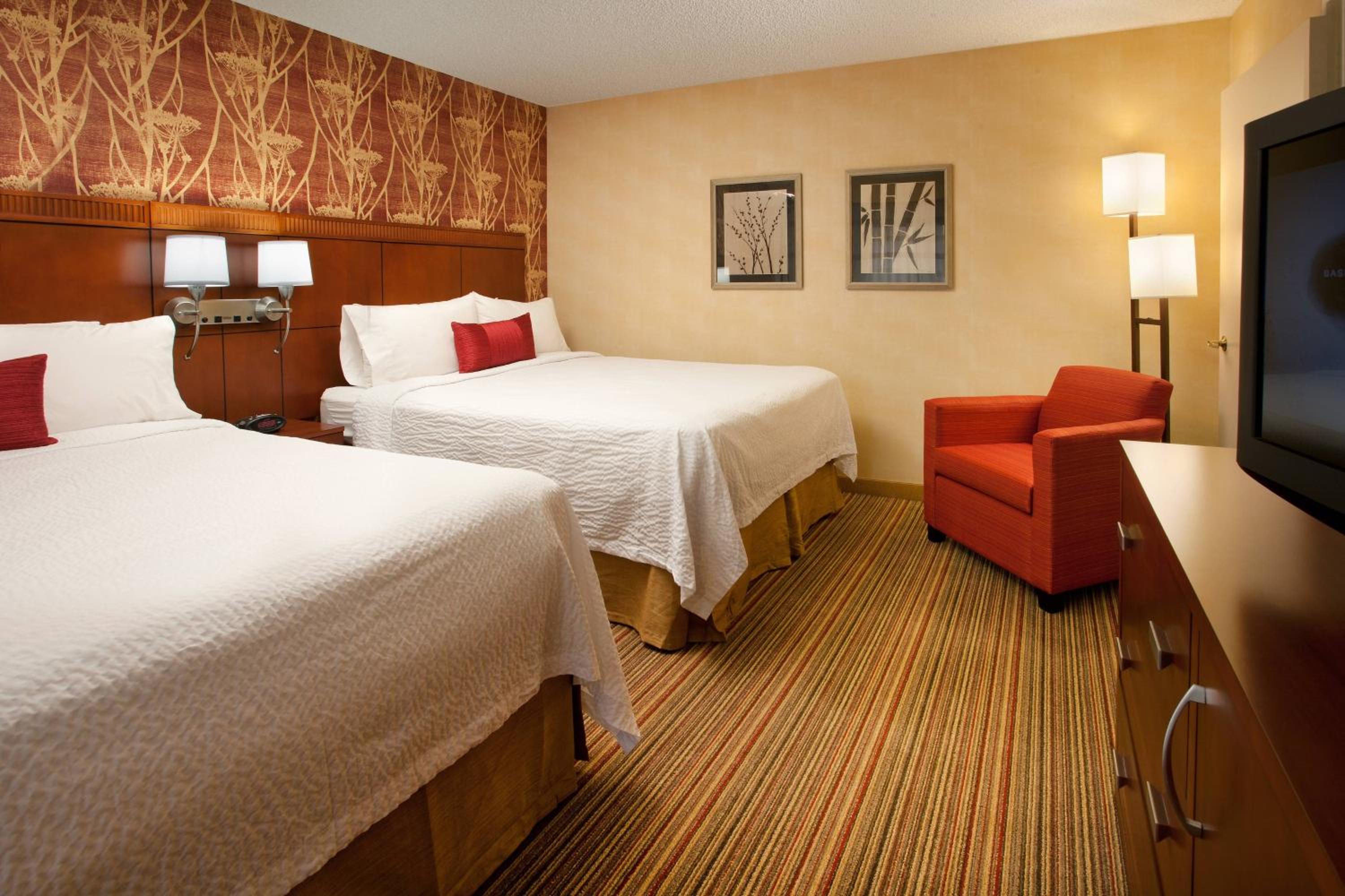 1 Bedroom 2 room Suite, 2 Doubles