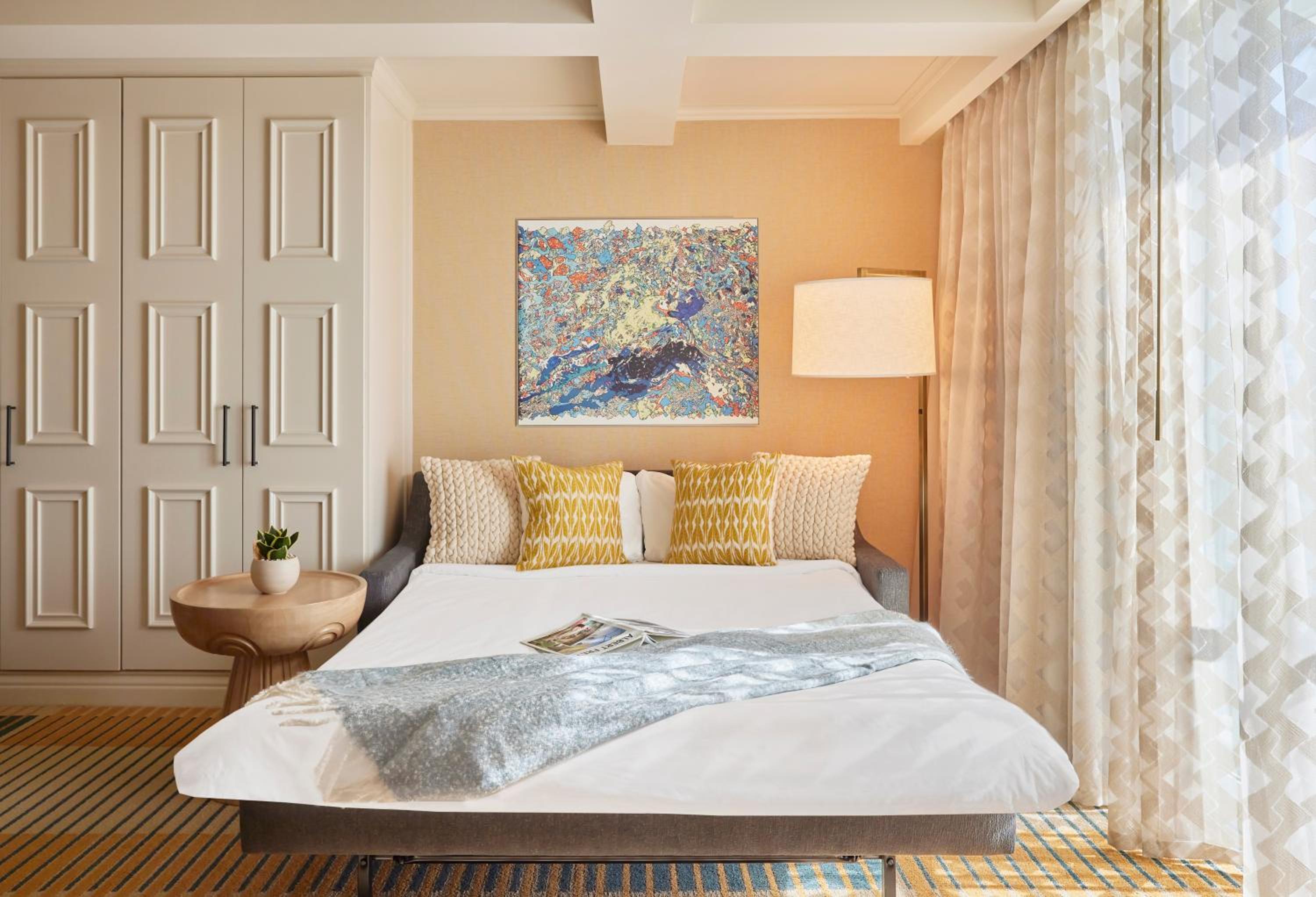 Mobility/Hearing Accessible Canary Jr Suite Partial Ocean King, Roll-In Shower