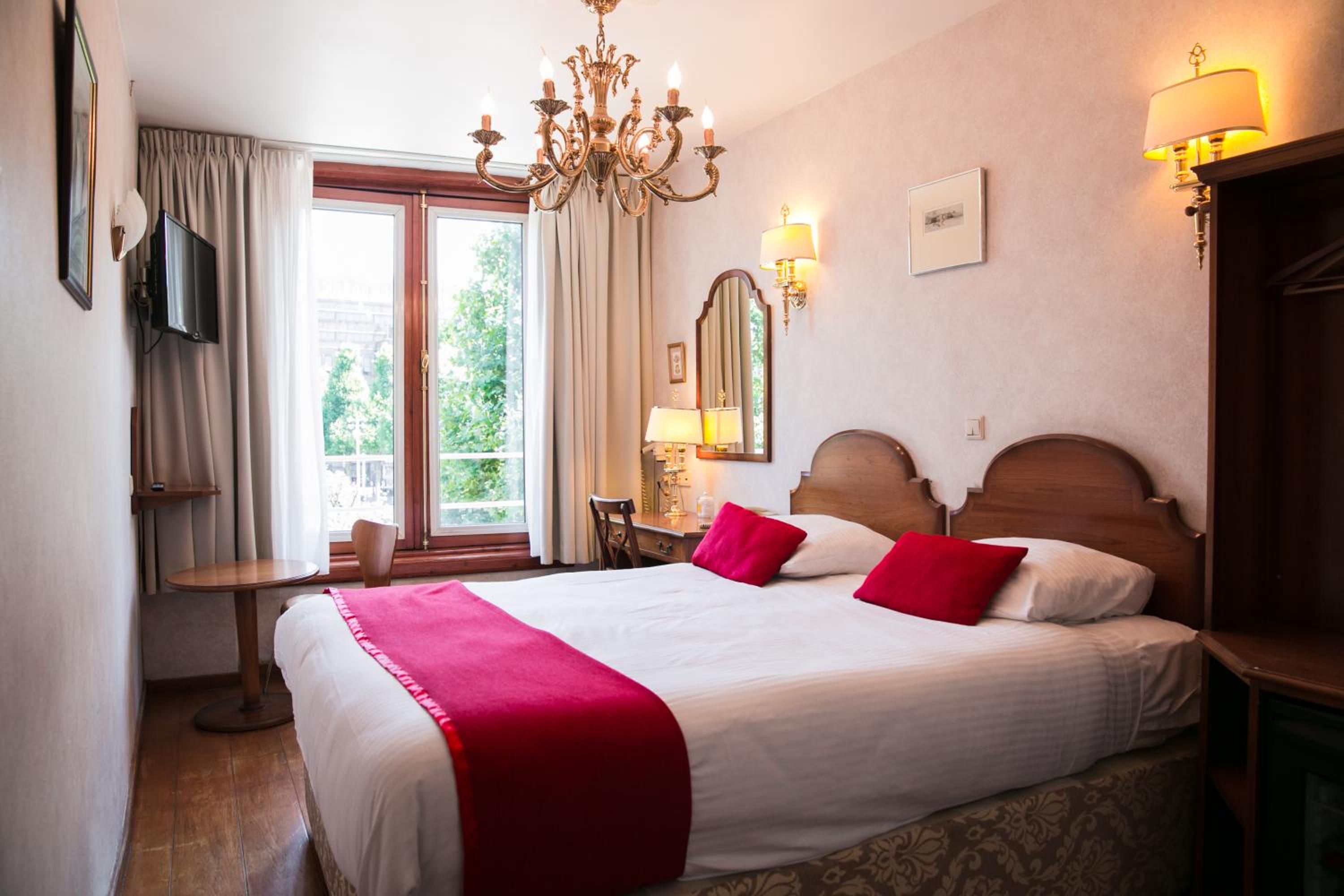 Double/Twin Comfort Room