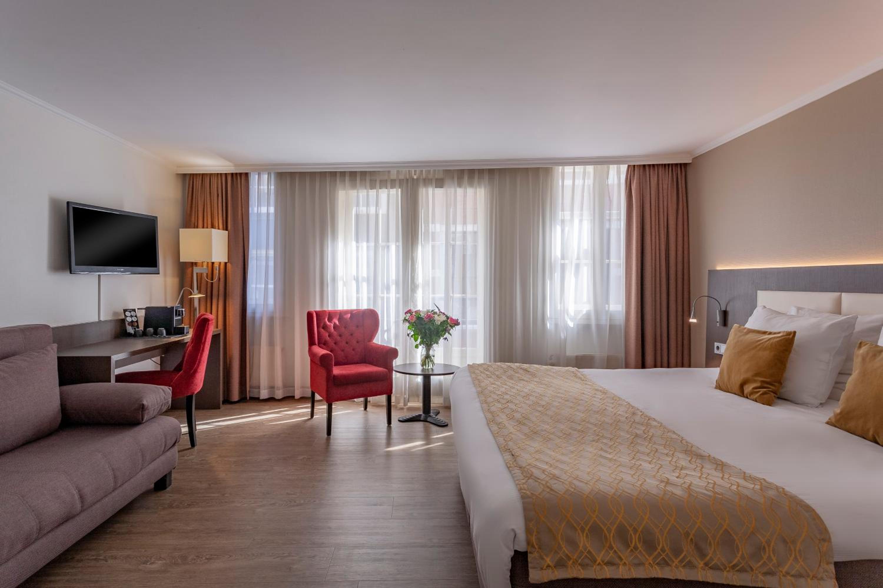 Deluxe King Room