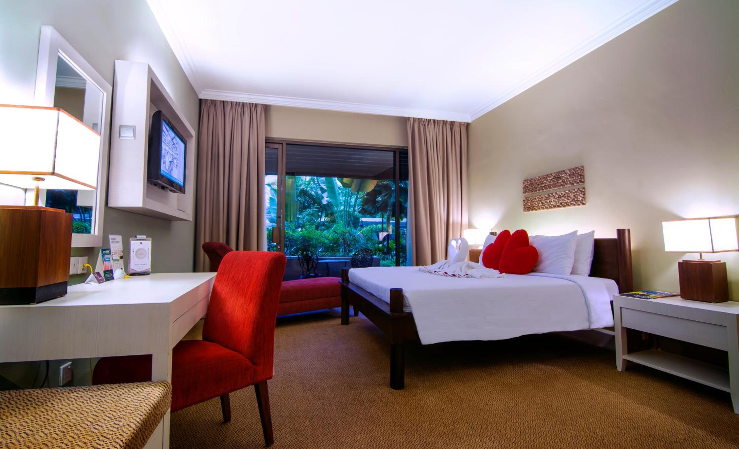 Paradise Cabana King Room