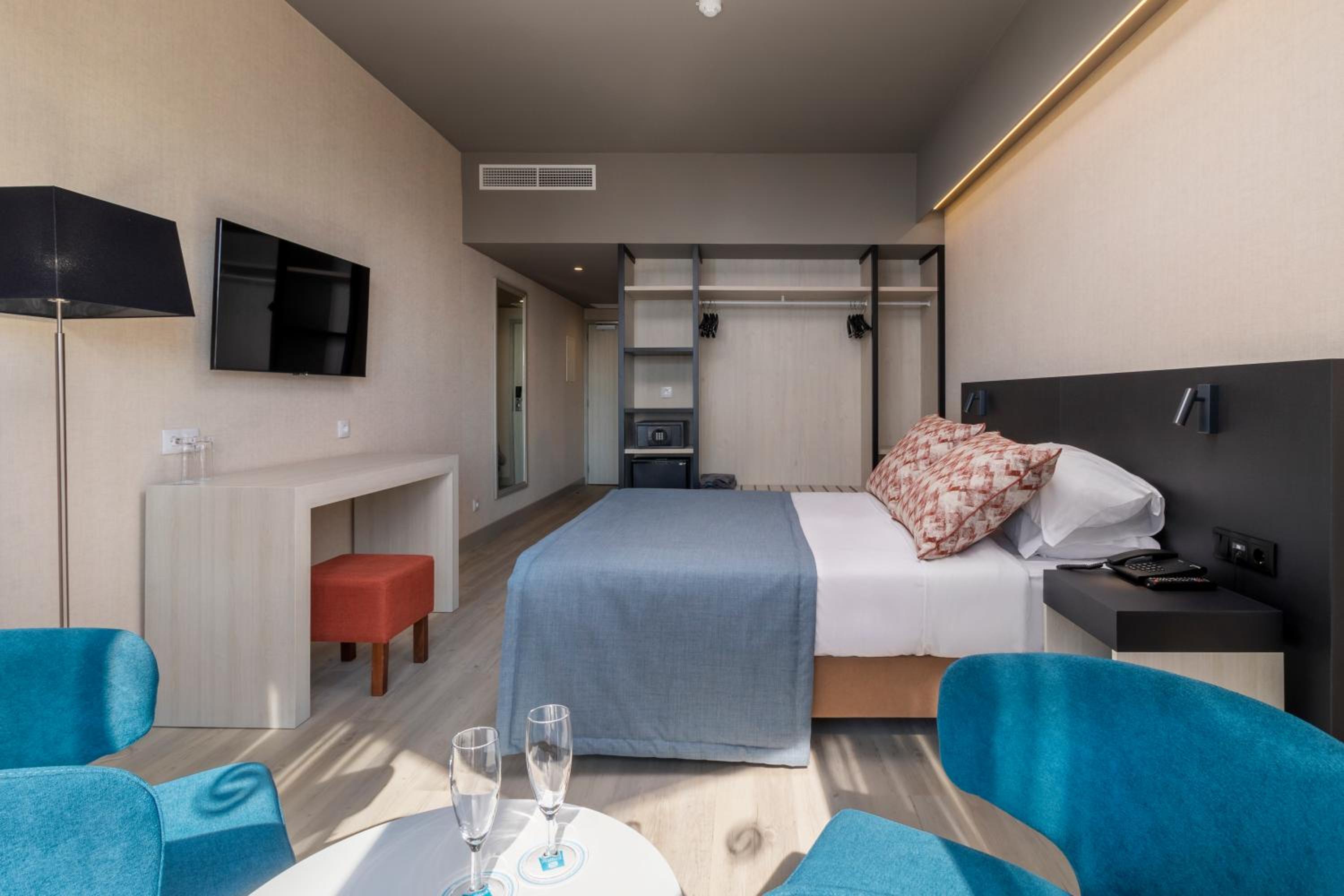 Twin Room with Sea View