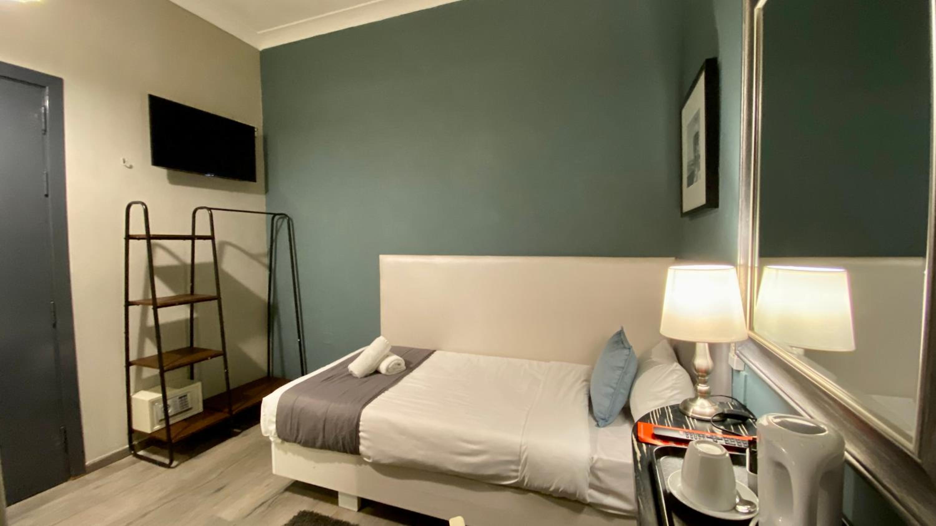 Small Economy Single Room 