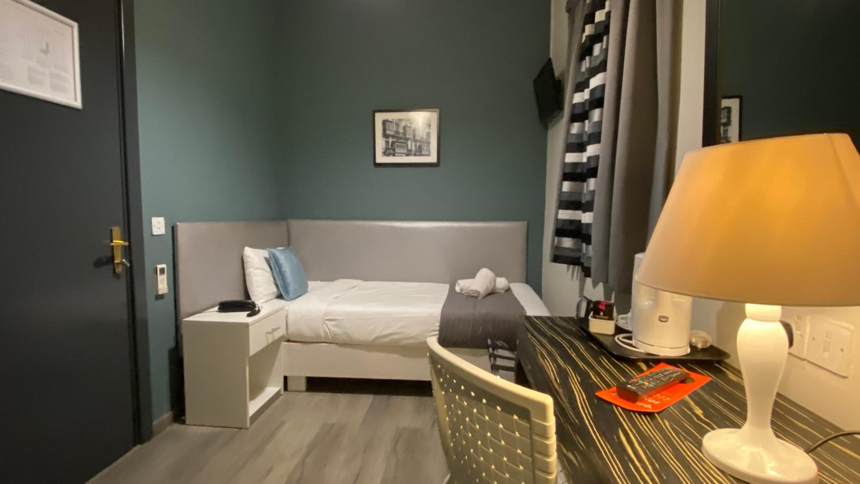 Small Economy Single Room 
