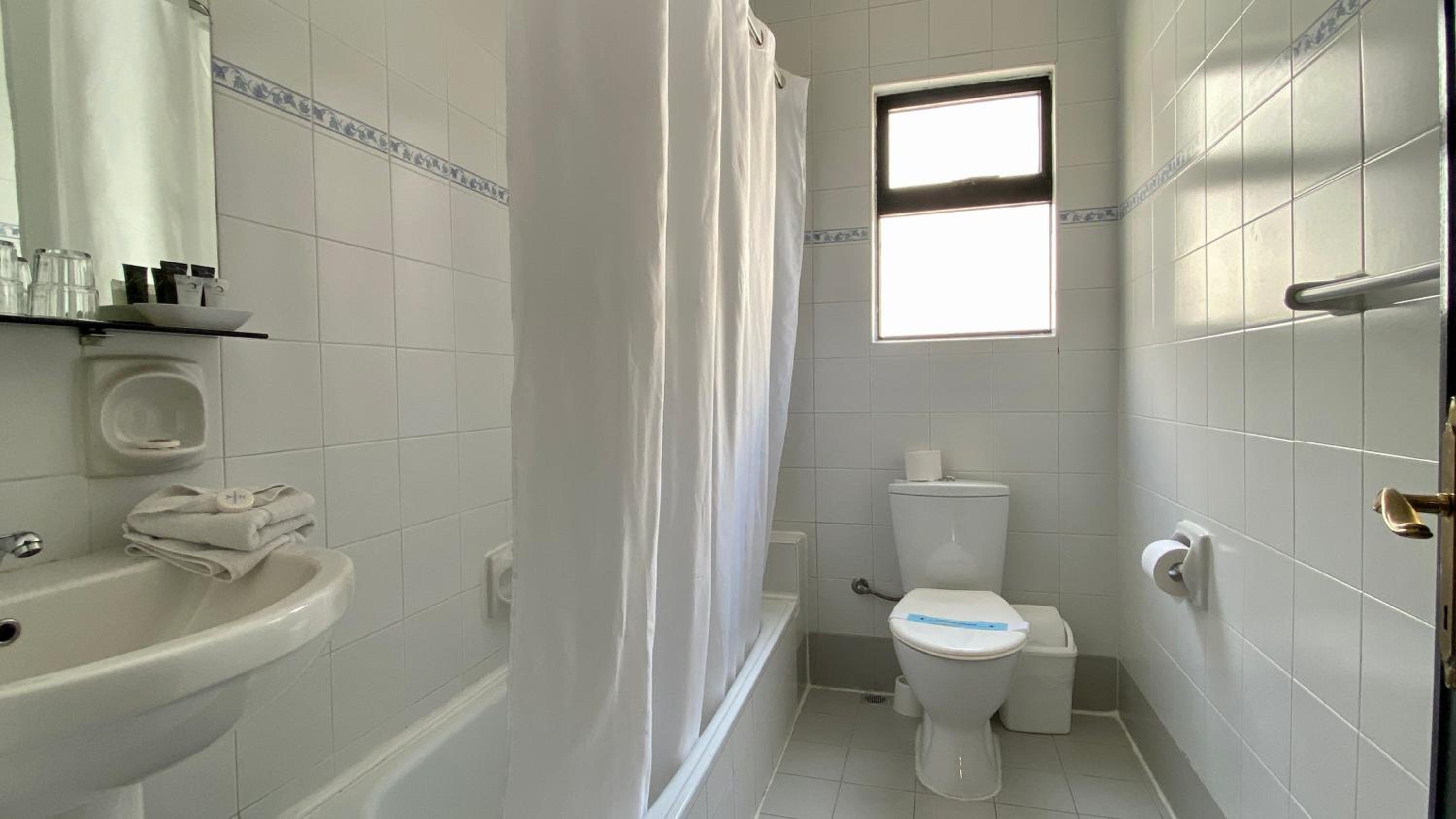 Double or Twin Room with Balcony and Sea View