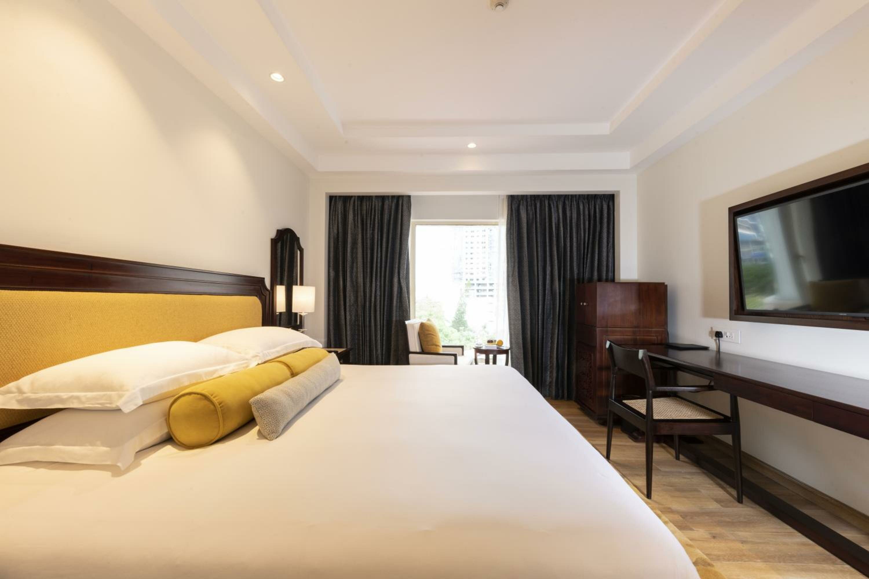 Luxury Room City View Double Bed