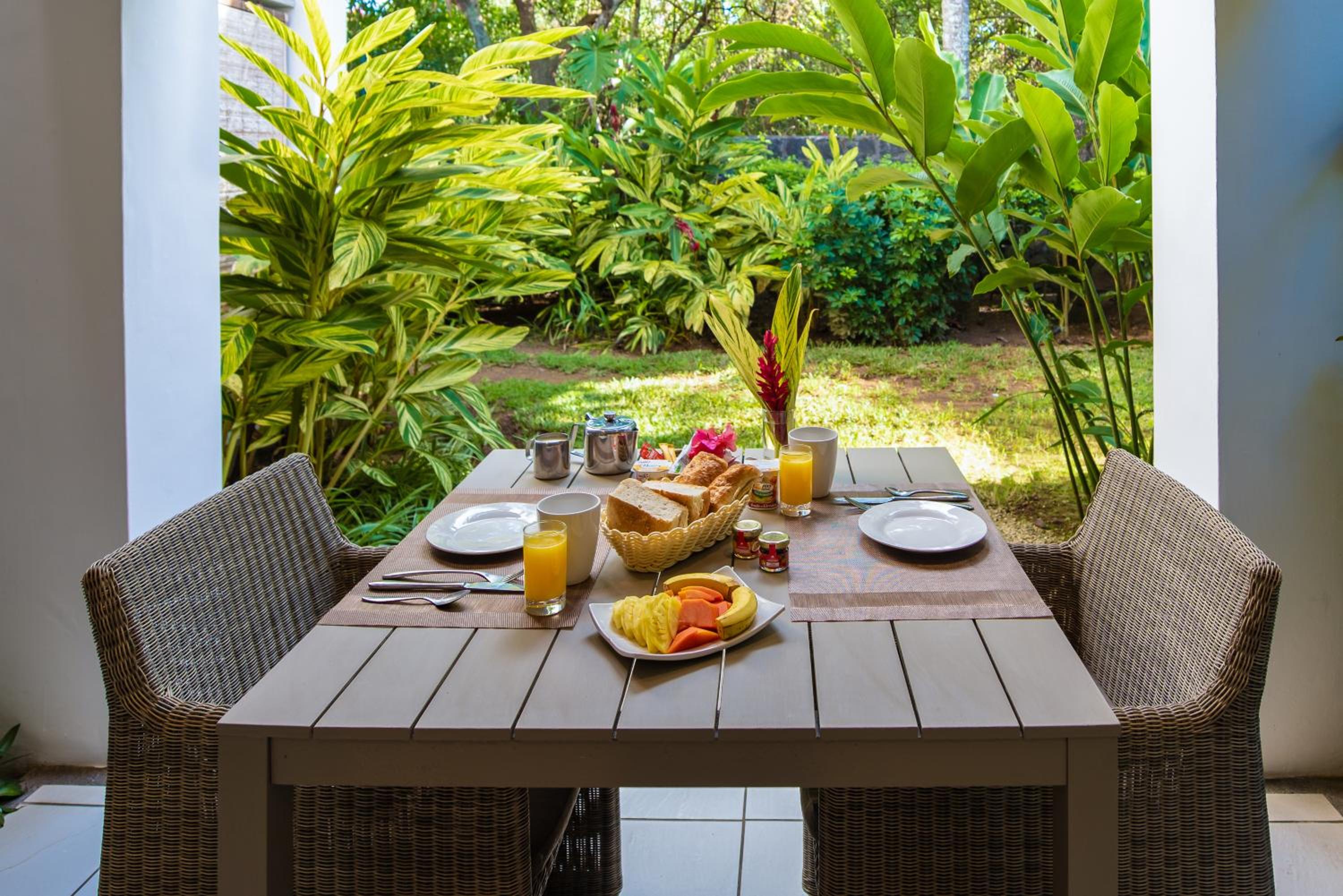 Studio with Garden View