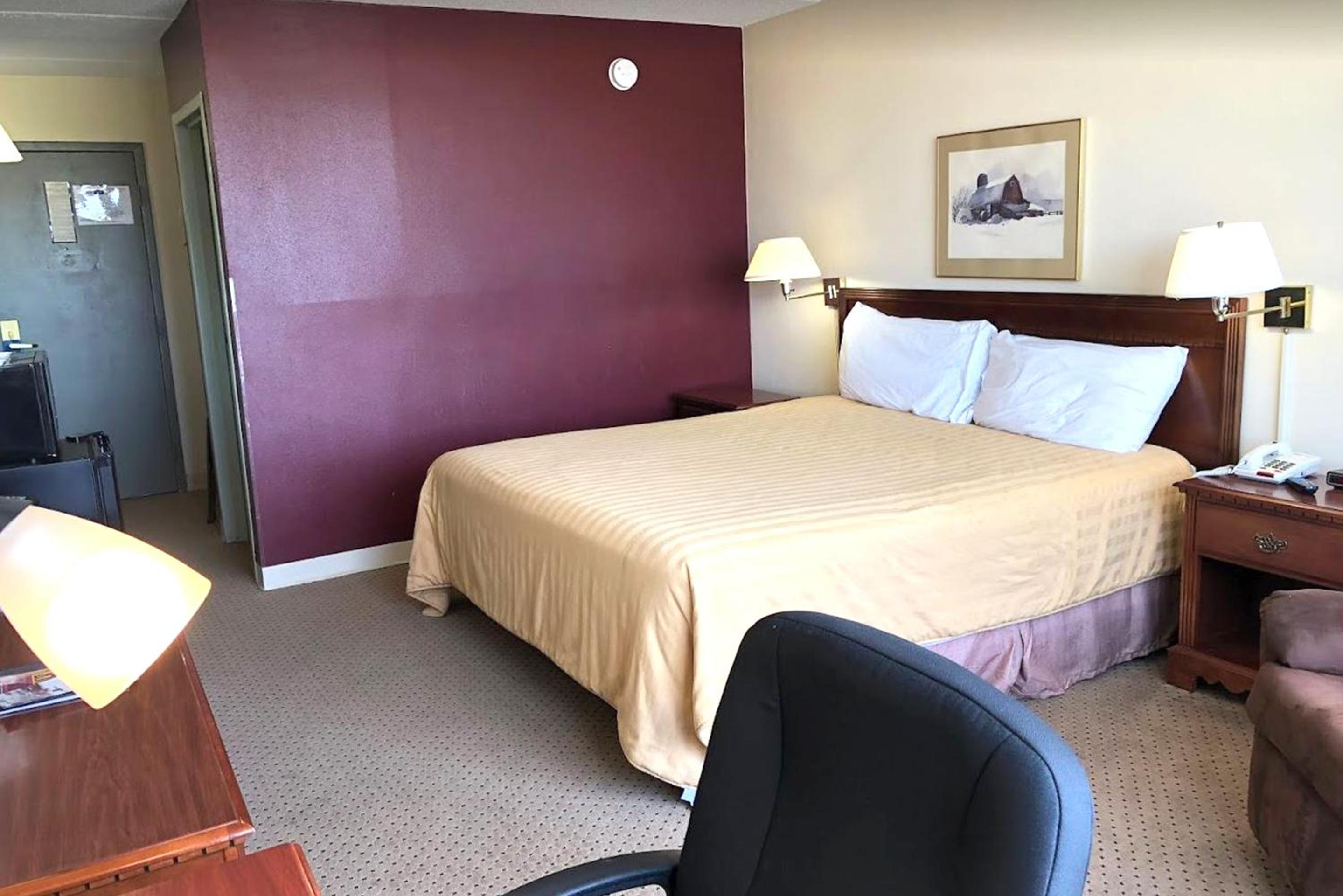 Standard King Room