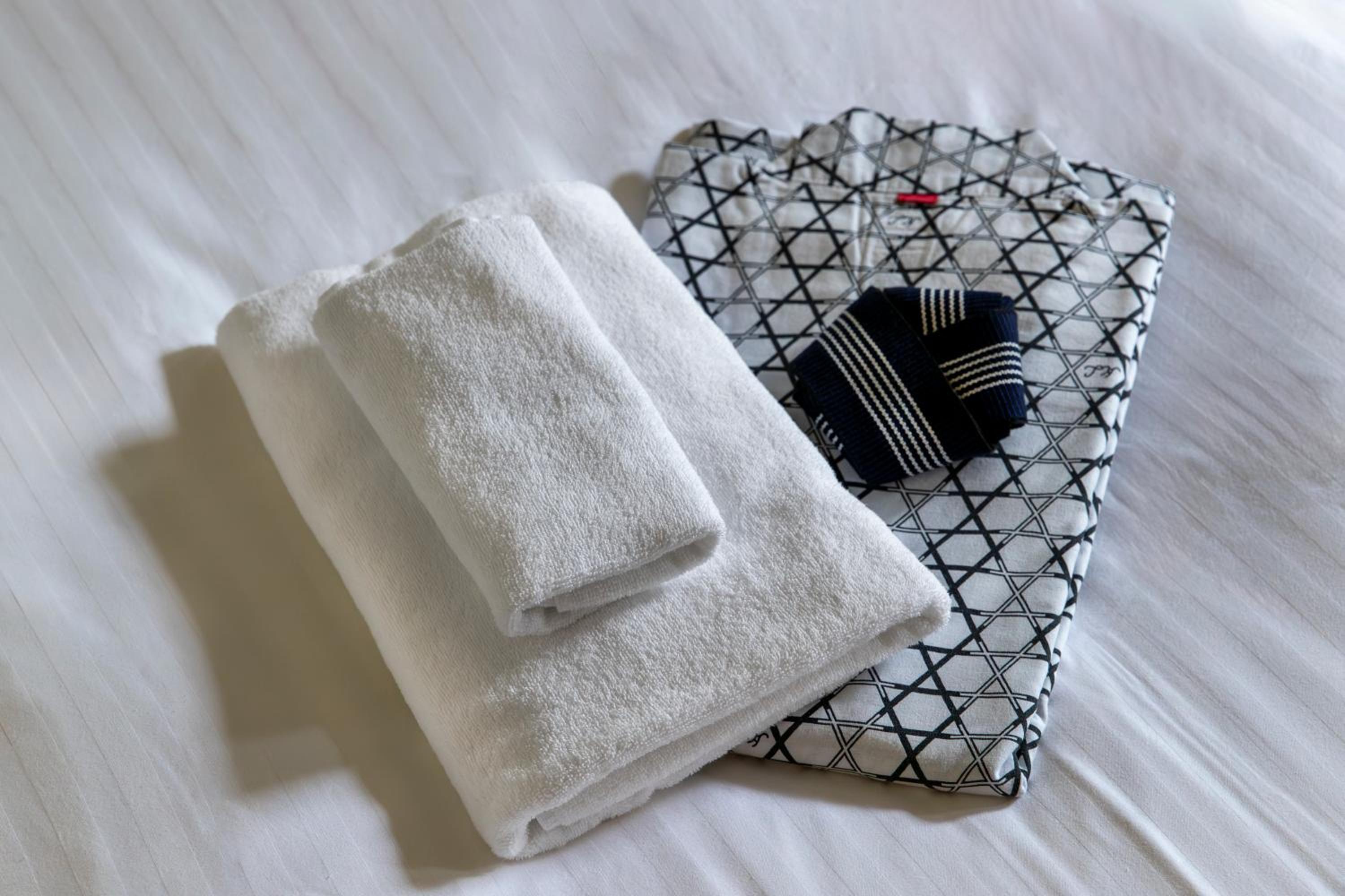 Double Room + 1 Single Bed - Main Building