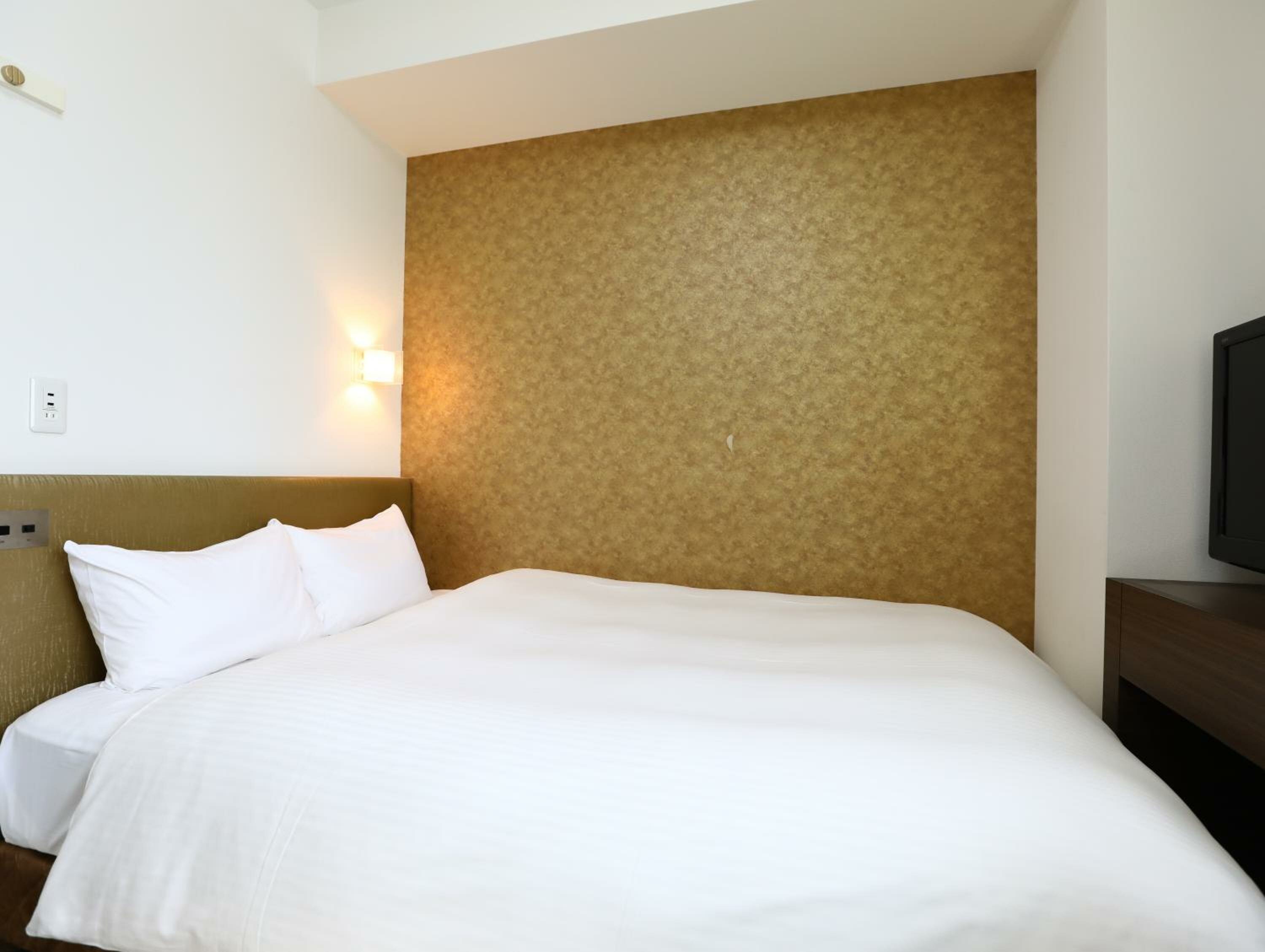 Double Room with Small Double Bed - Non-Smoking