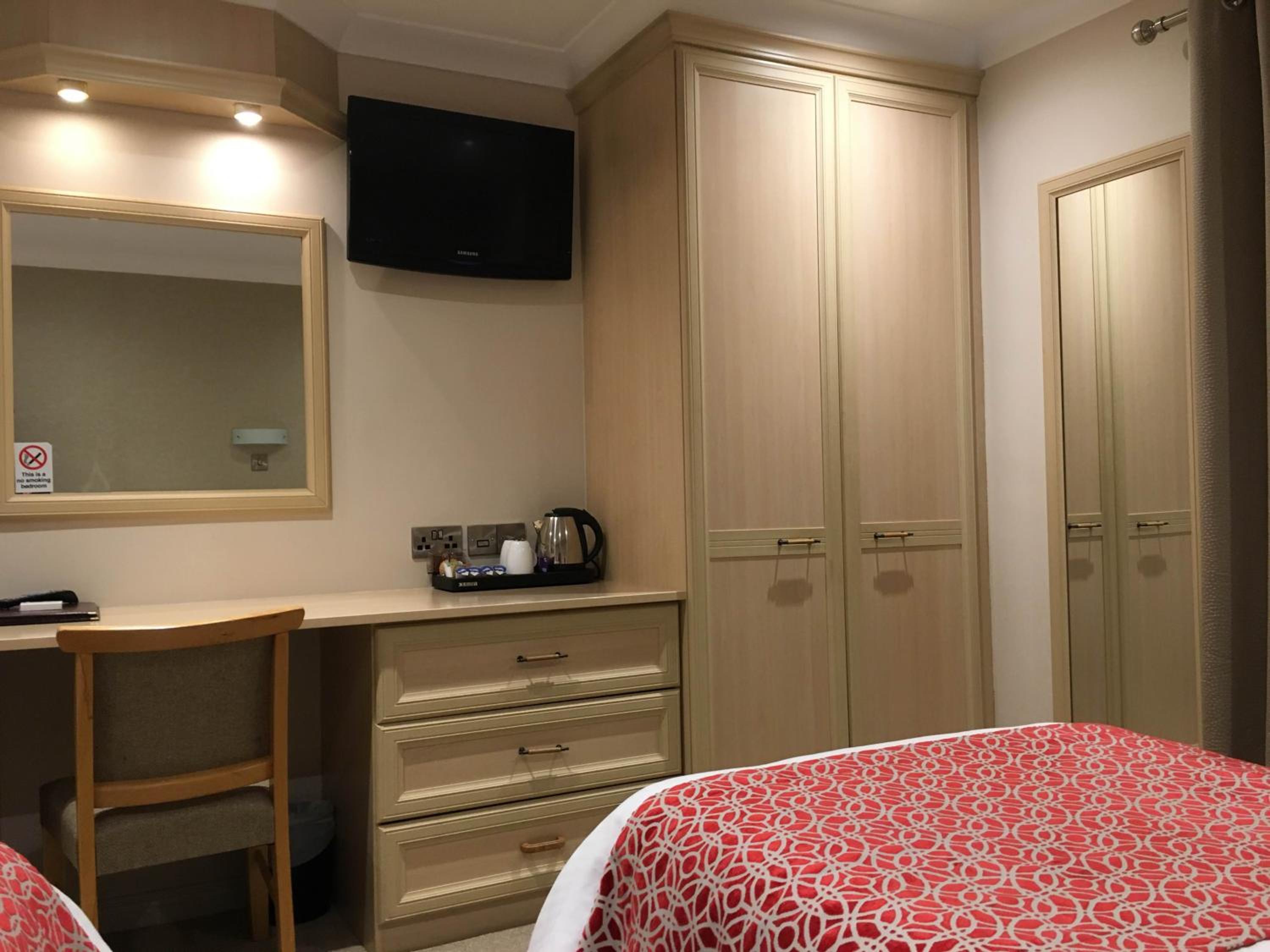 Classic Twin Room