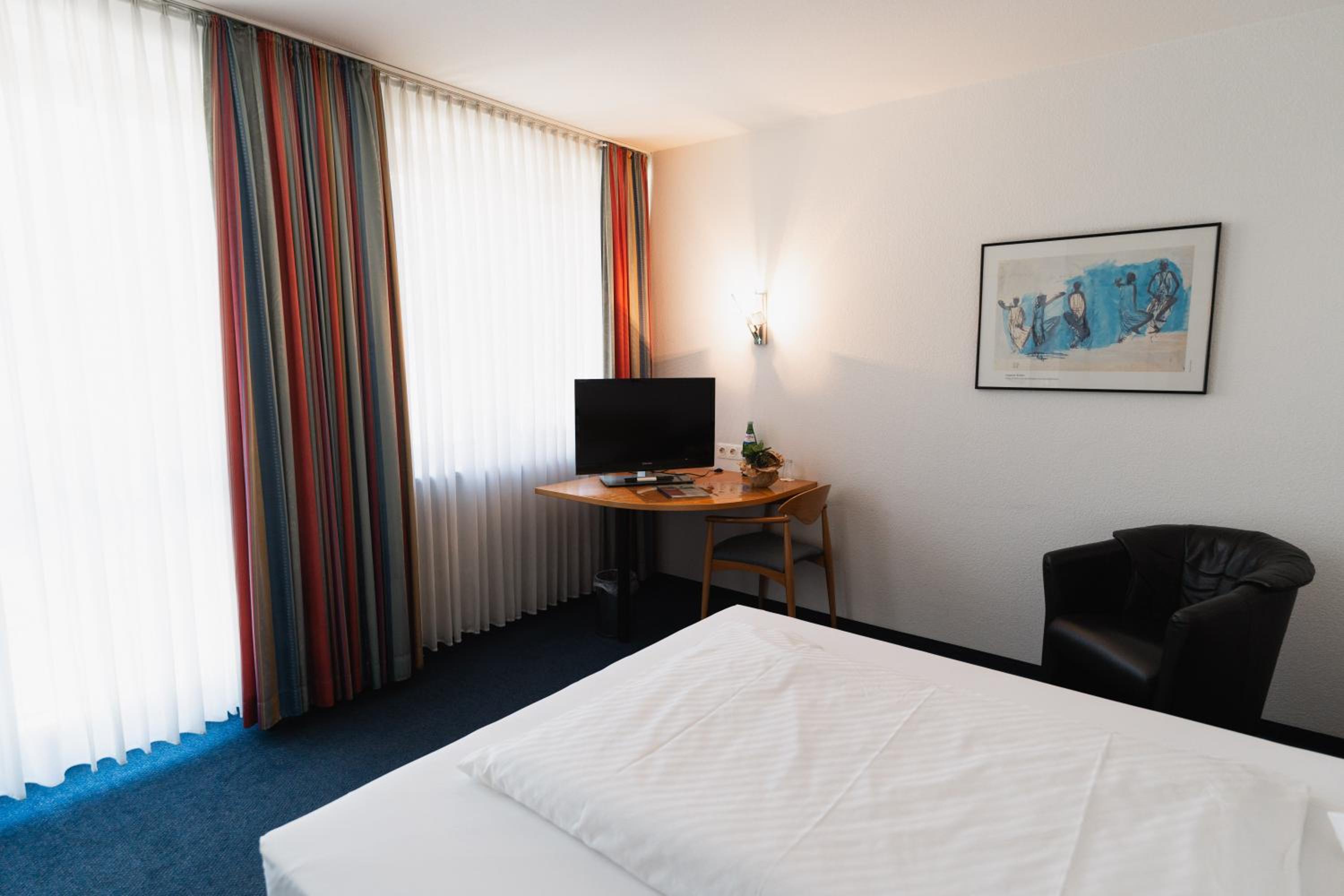 Double or Twin Room with Bathroom