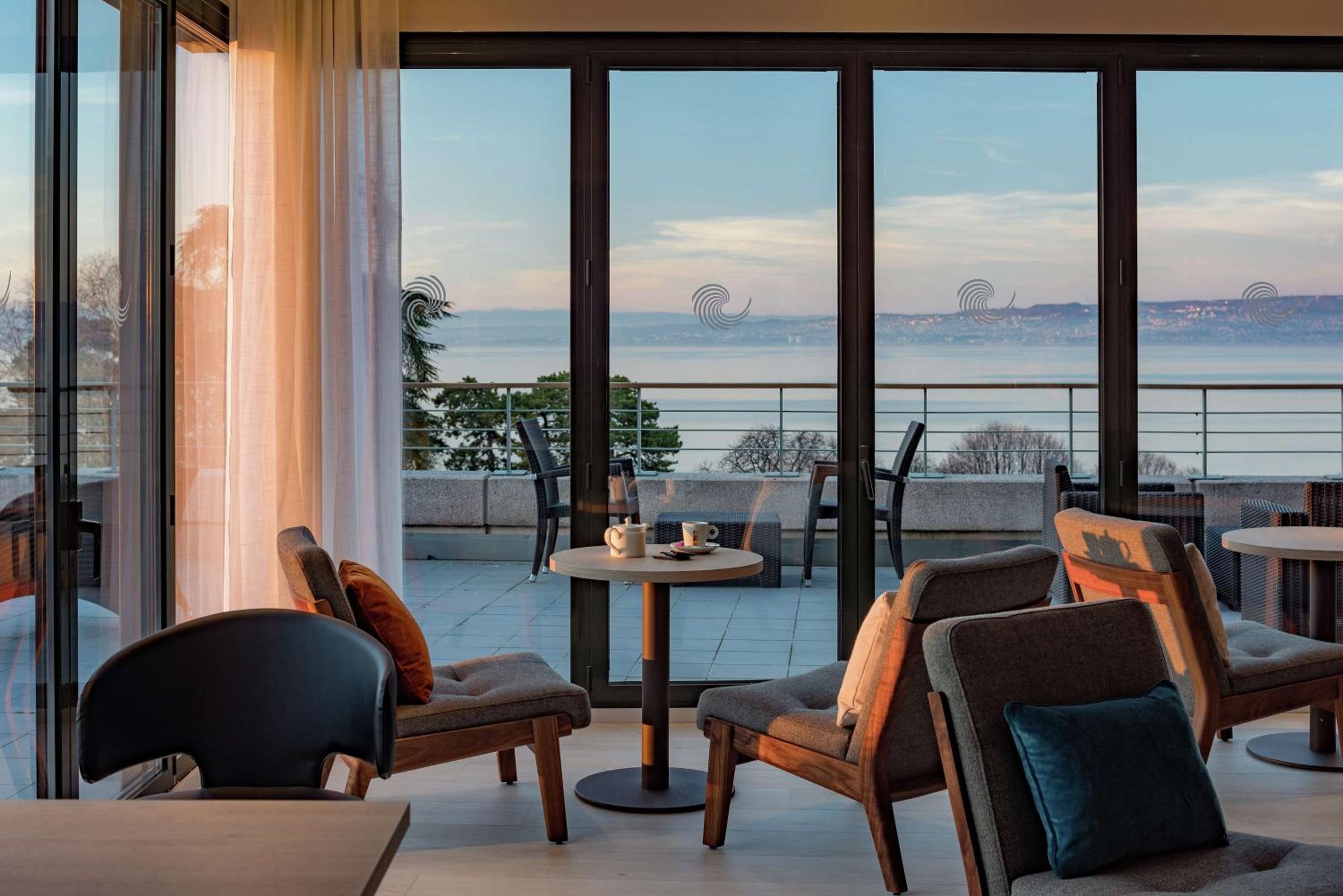 Executive King Room with Access to Executive Lounge
