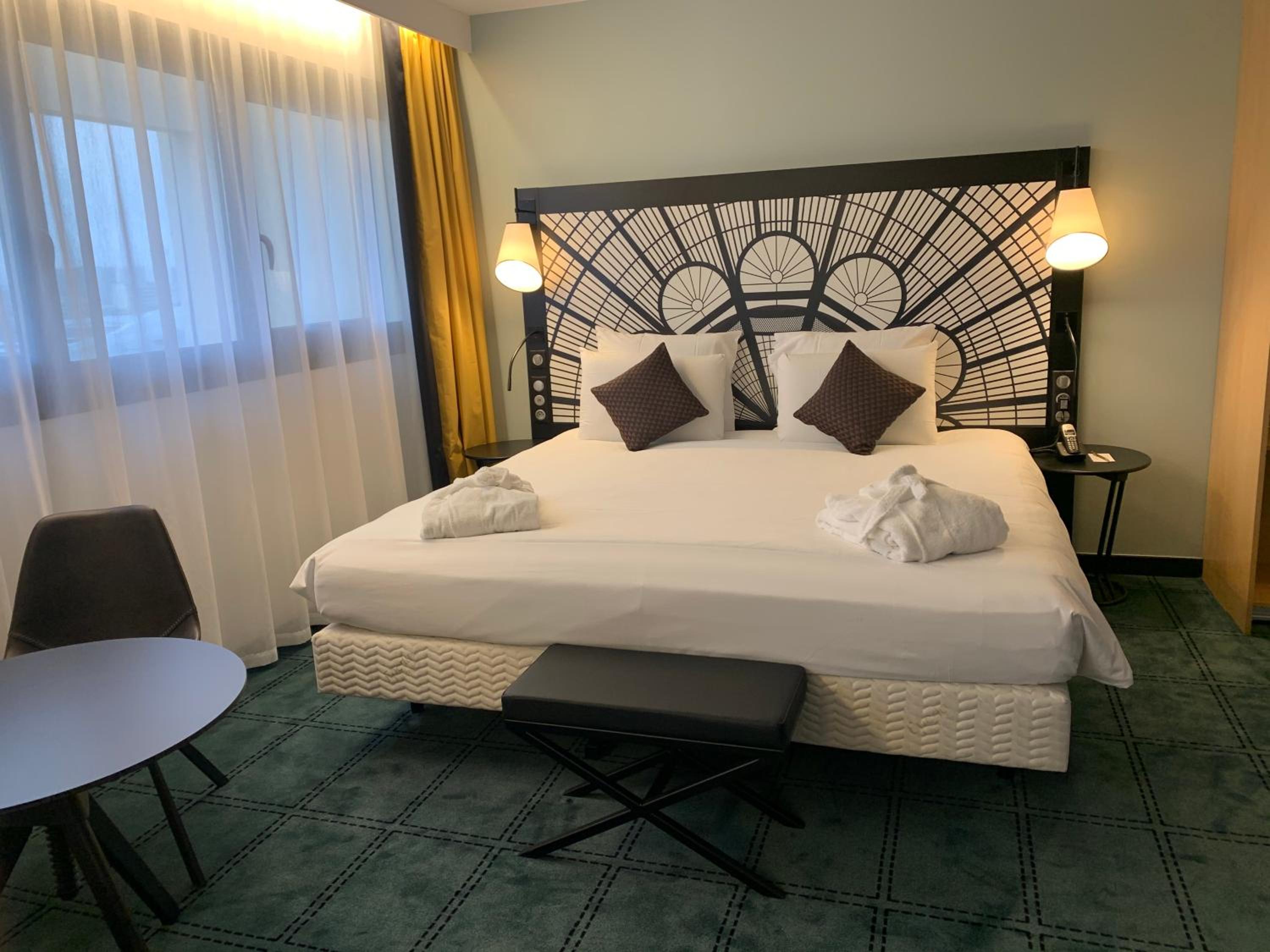 Privilege Room with 1 King-Size bed - High floor