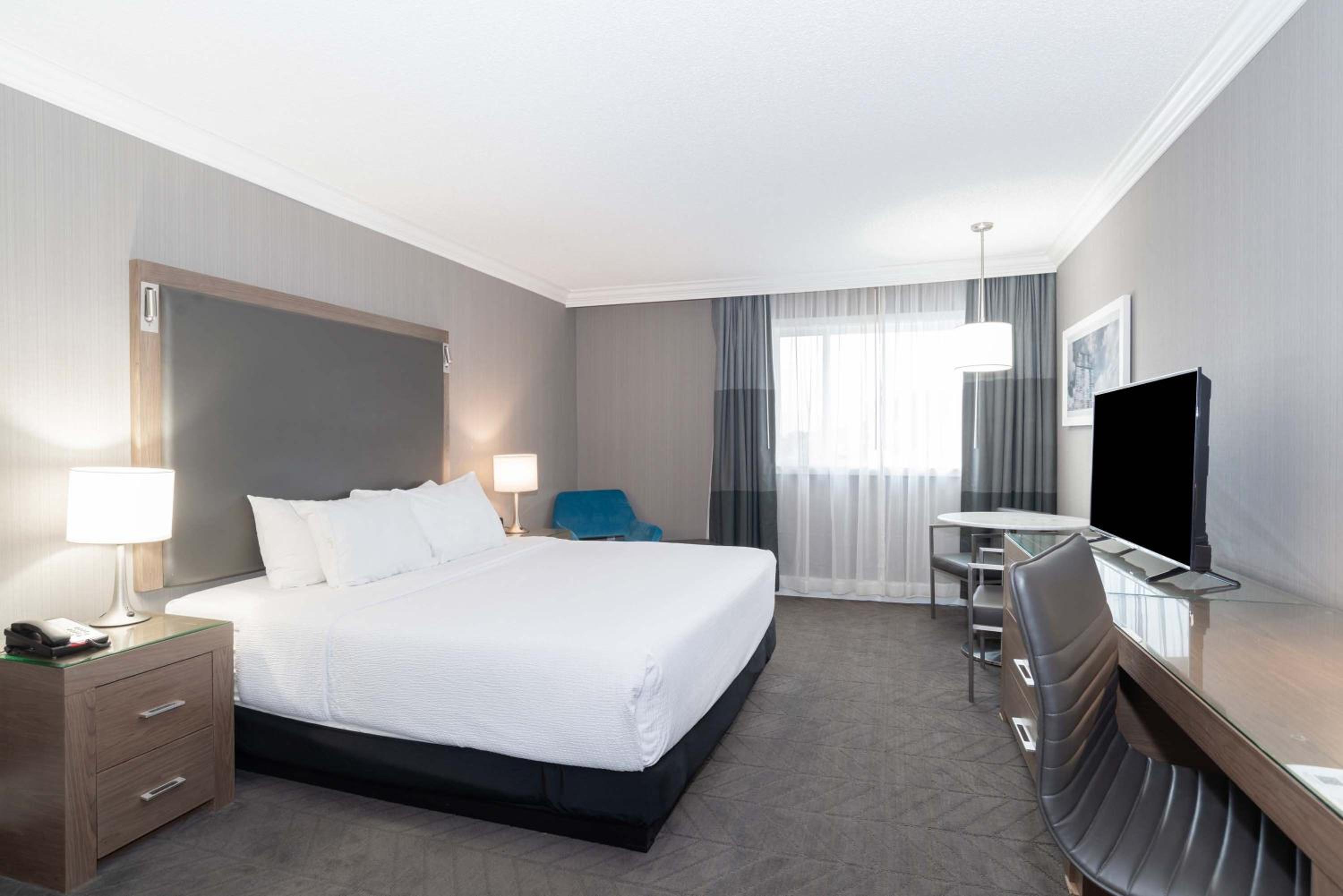 Studio Suite, 1 King Bed, Kitchenette